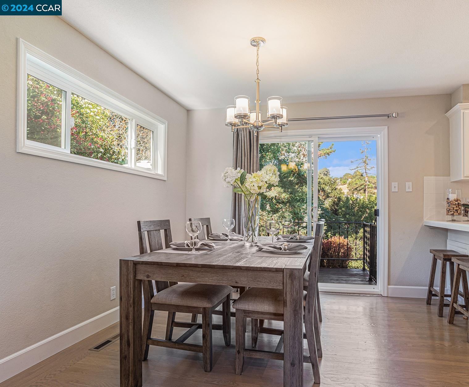 Detail Gallery Image 12 of 48 For 18065 Lamson Rd, Castro Valley,  CA 94546 - 4 Beds | 2/1 Baths