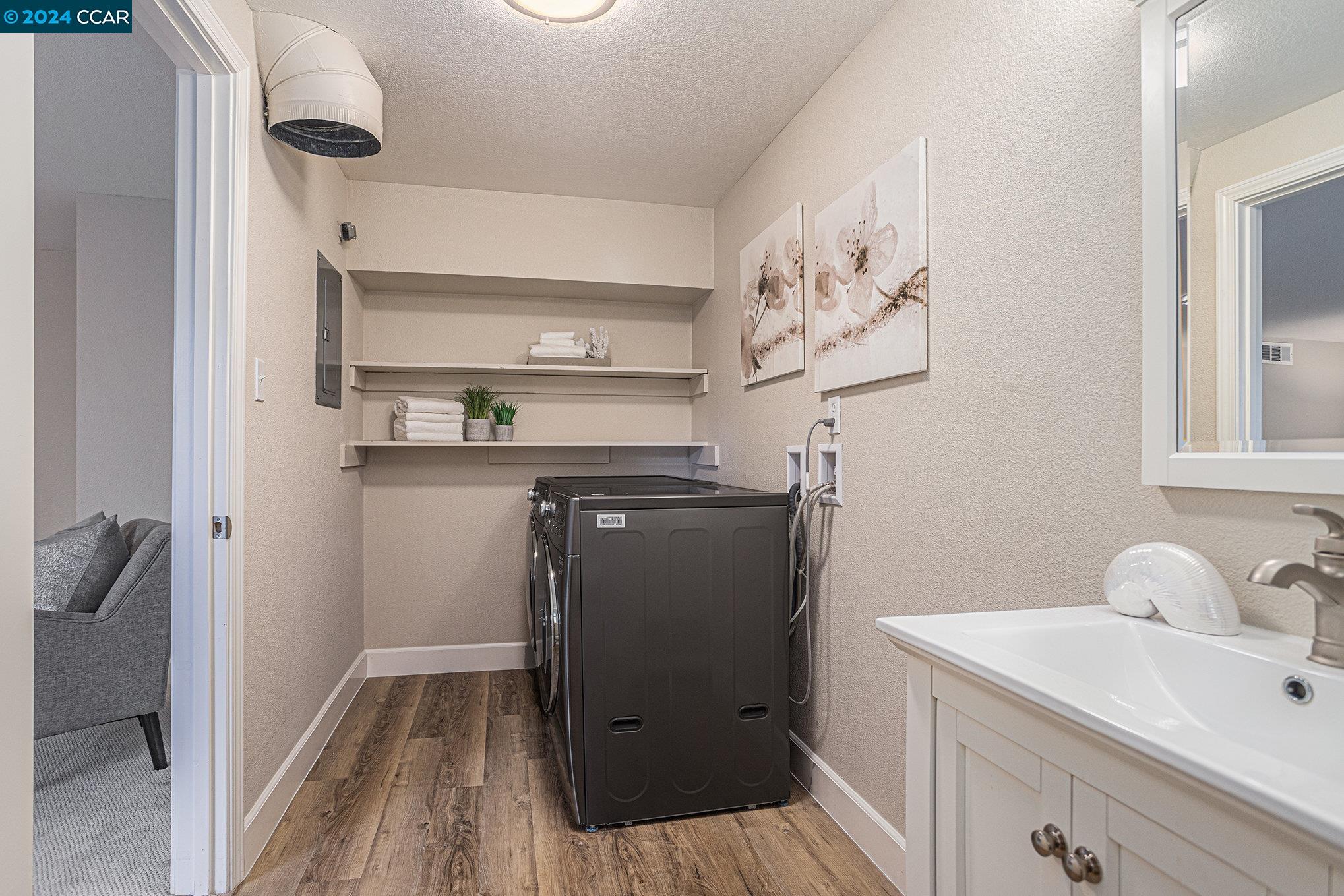 Detail Gallery Image 35 of 48 For 18065 Lamson Rd, Castro Valley,  CA 94546 - 4 Beds | 2/1 Baths