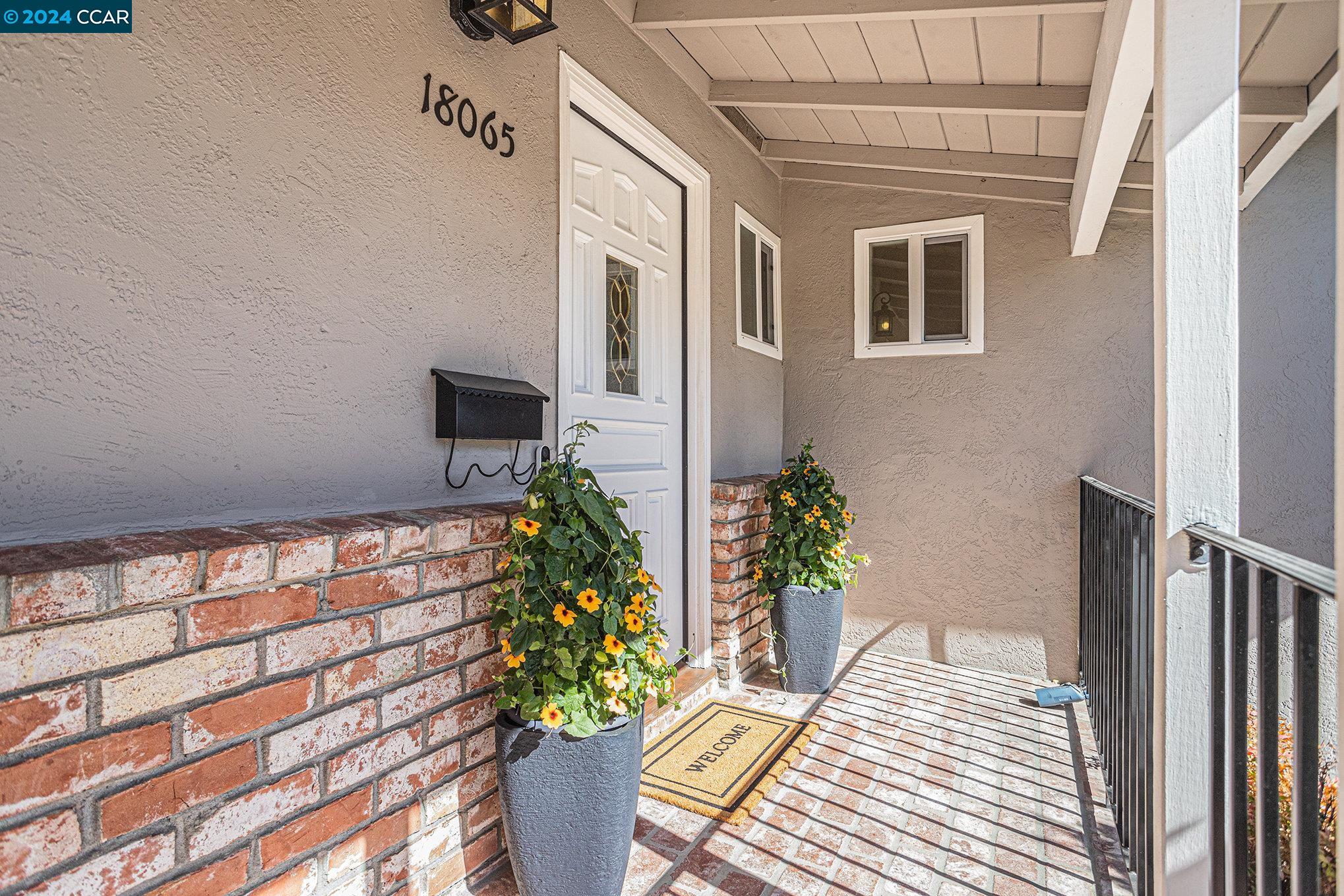 Detail Gallery Image 6 of 48 For 18065 Lamson Rd, Castro Valley,  CA 94546 - 4 Beds | 2/1 Baths