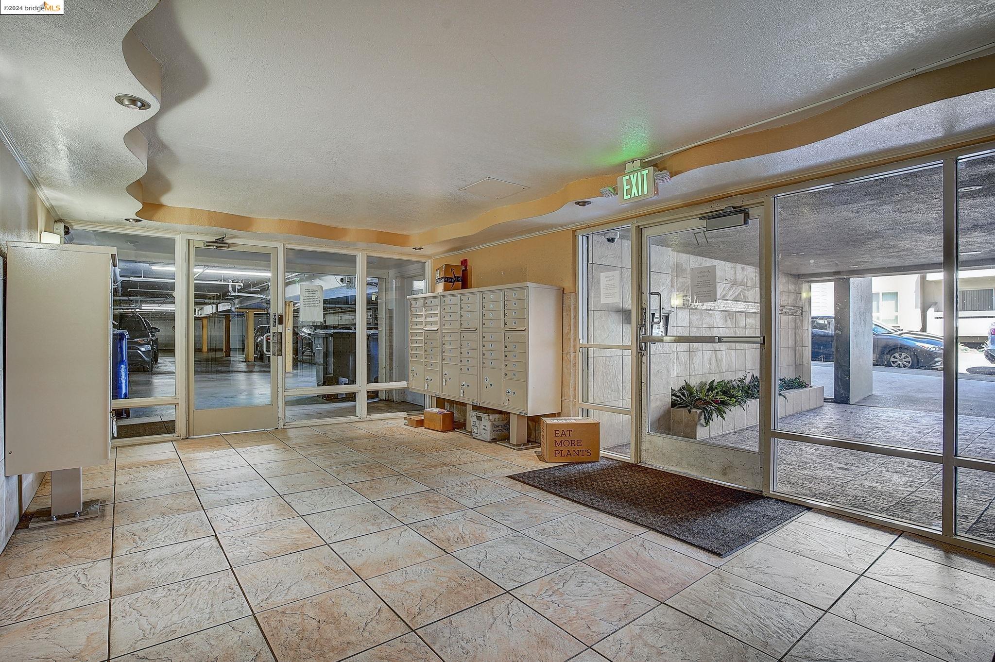 Detail Gallery Image 19 of 45 For 77 Fairmount Ave #106,  Oakland,  CA 94611 - 1 Beds | 1 Baths