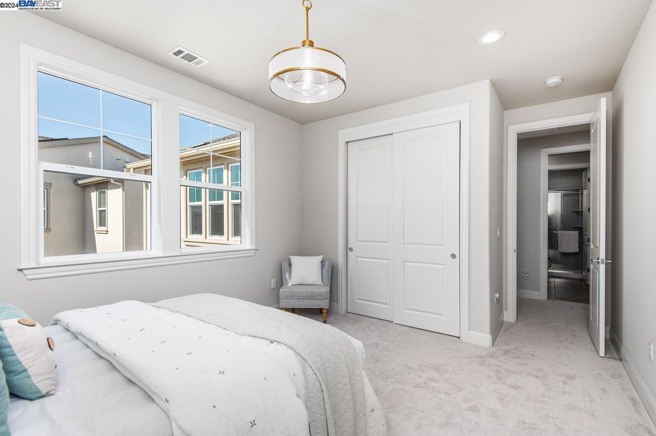Detail Gallery Image 22 of 34 For 4322 Sunset View Dr, Dublin,  CA 94568 - 4 Beds | 2/1 Baths