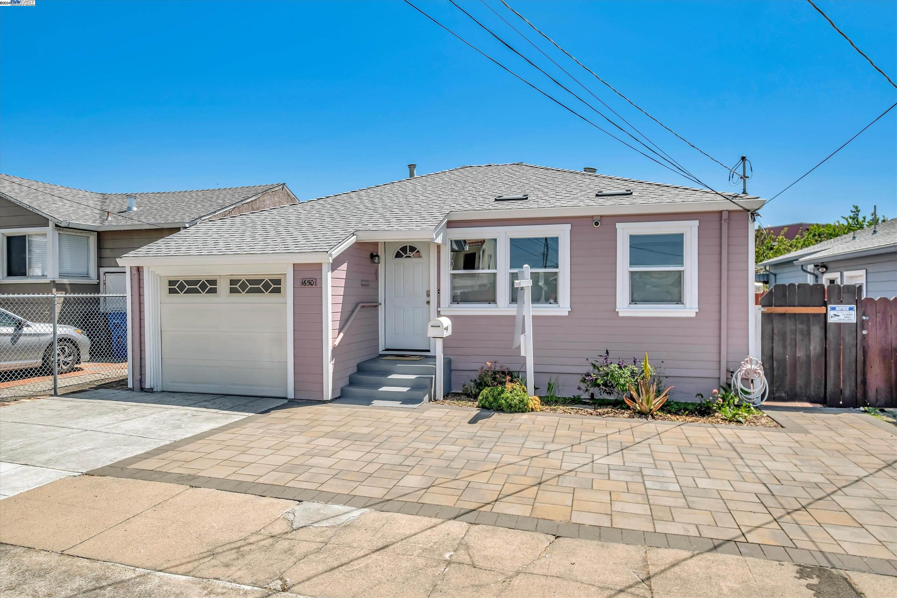 Detail Gallery Image 2 of 30 For 1650 152nd Avenue, San Leandro,  CA 94578 - 3 Beds | 2 Baths