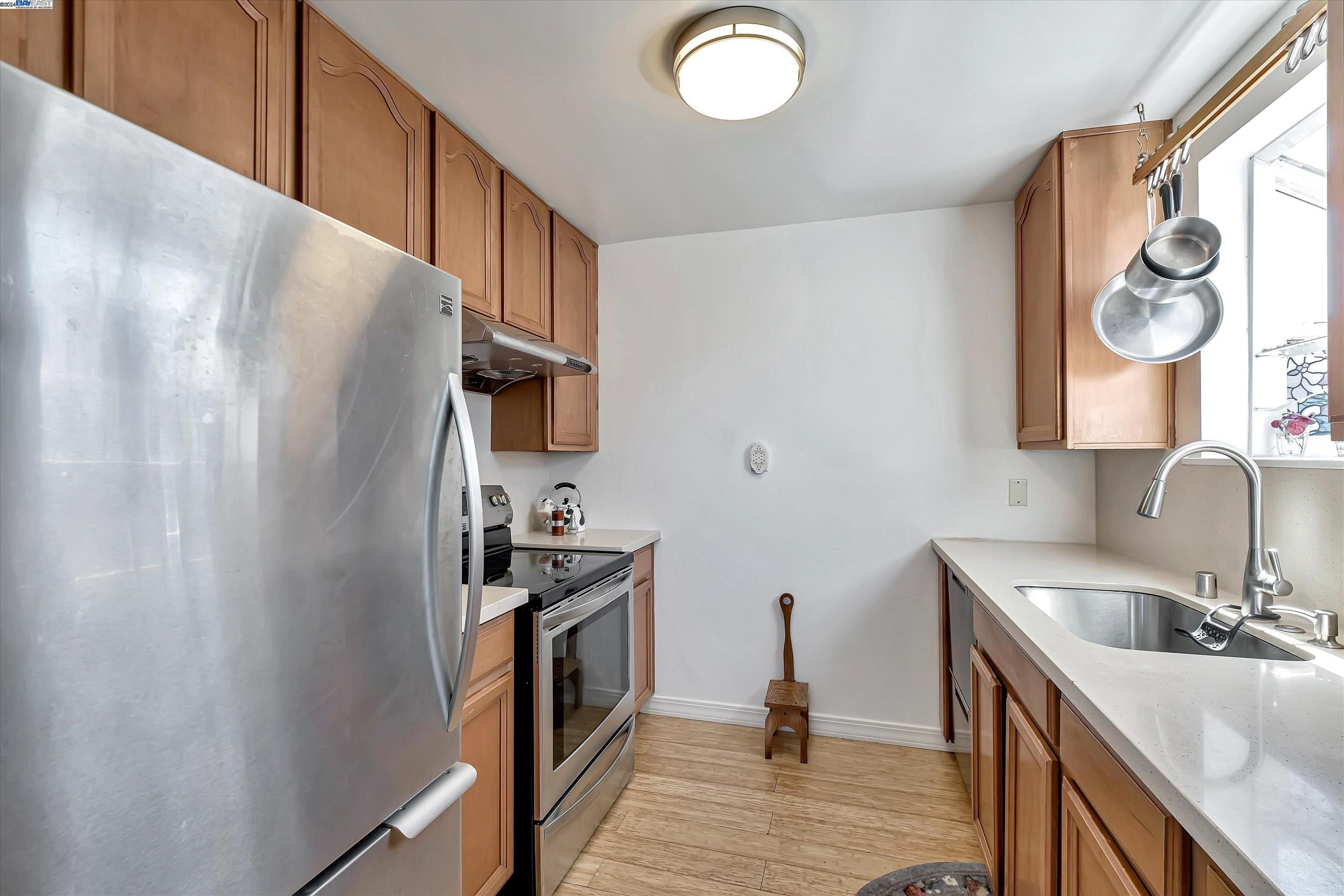Detail Gallery Image 11 of 30 For 1650 152nd Avenue, San Leandro,  CA 94578 - 3 Beds | 2 Baths