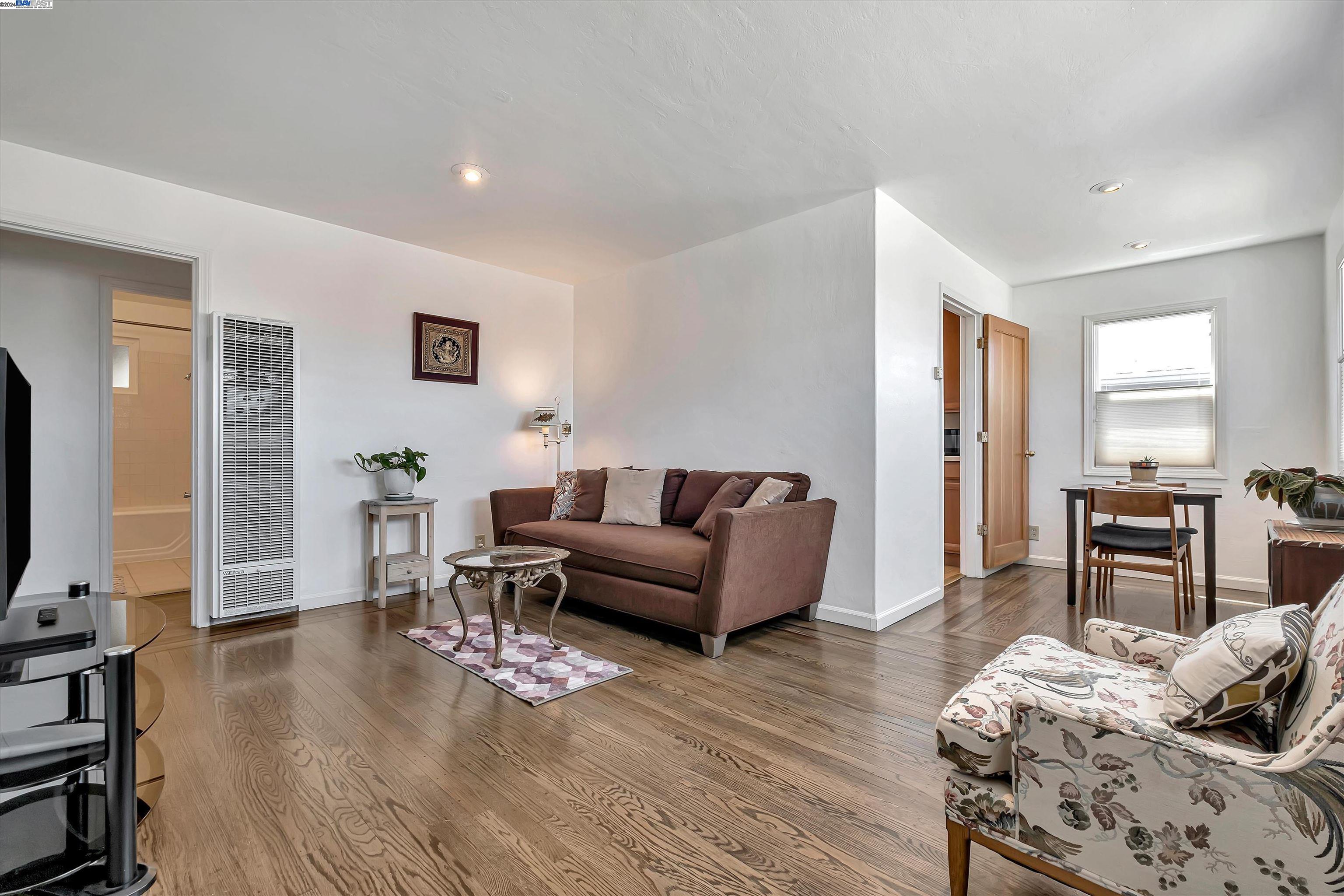 Detail Gallery Image 6 of 30 For 1650 152nd Avenue, San Leandro,  CA 94578 - 3 Beds | 2 Baths