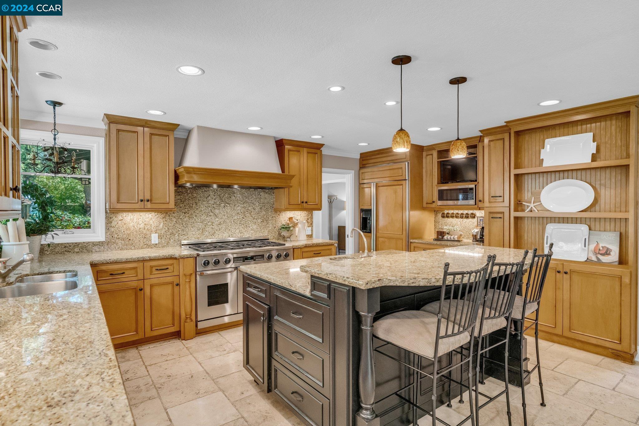 Detail Gallery Image 17 of 60 For 129 Raven Ct, Danville,  CA 94526 - 5 Beds | 2/1 Baths