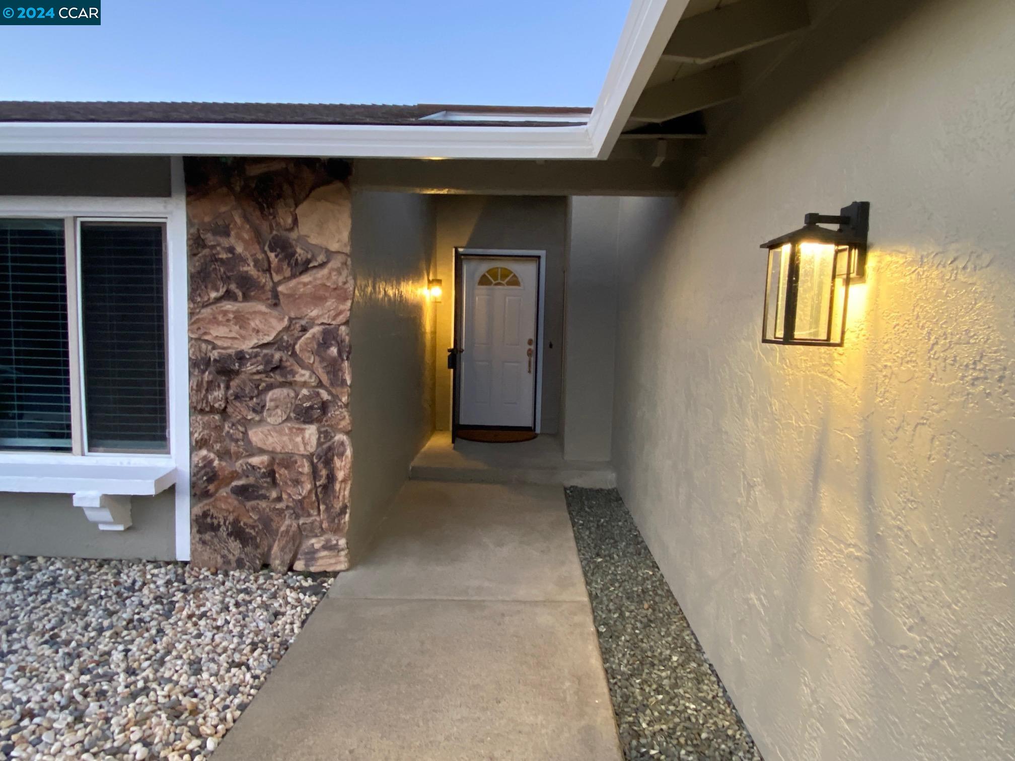 Detail Gallery Image 39 of 42 For 2315 Pine St, Martinez,  CA 94553 - 4 Beds | 2 Baths