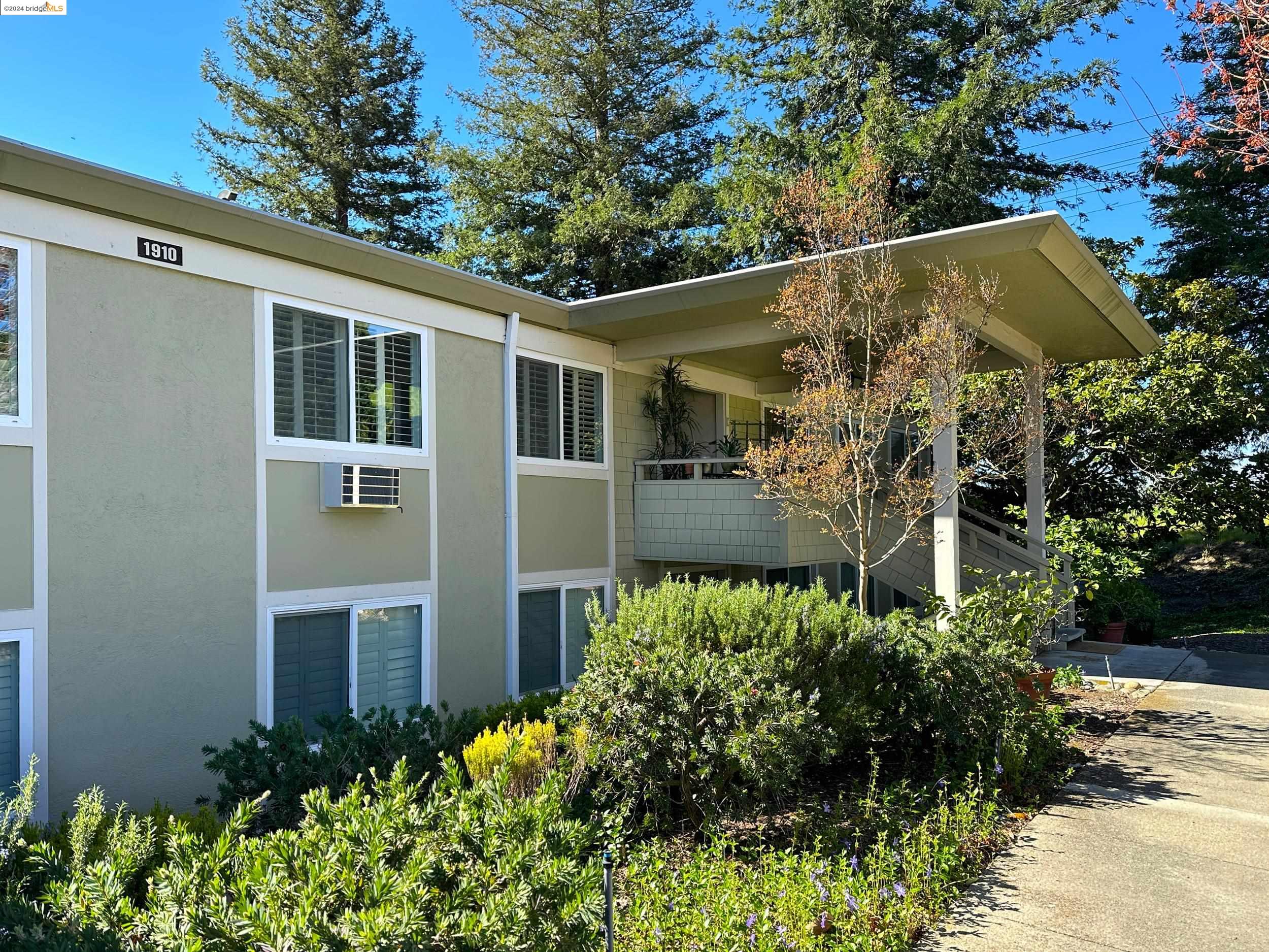 Detail Gallery Image 35 of 51 For 1910 Skycrest Dr #5,  Walnut Creek,  CA 94595 - 2 Beds | 1 Baths