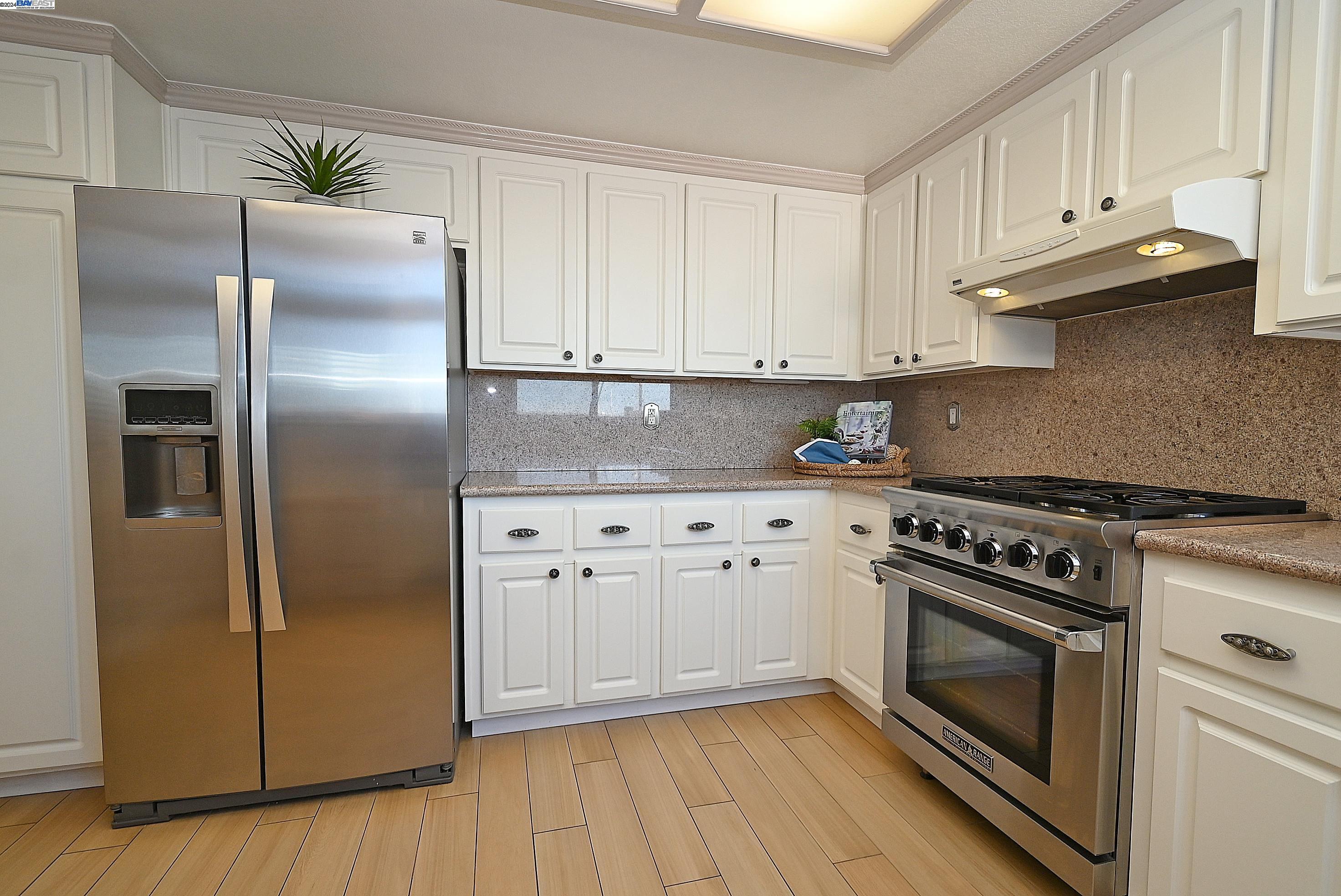 Detail Gallery Image 11 of 53 For 145 Shoreline Dr, Pittsburg,  CA 94565 - 3 Beds | 2/1 Baths