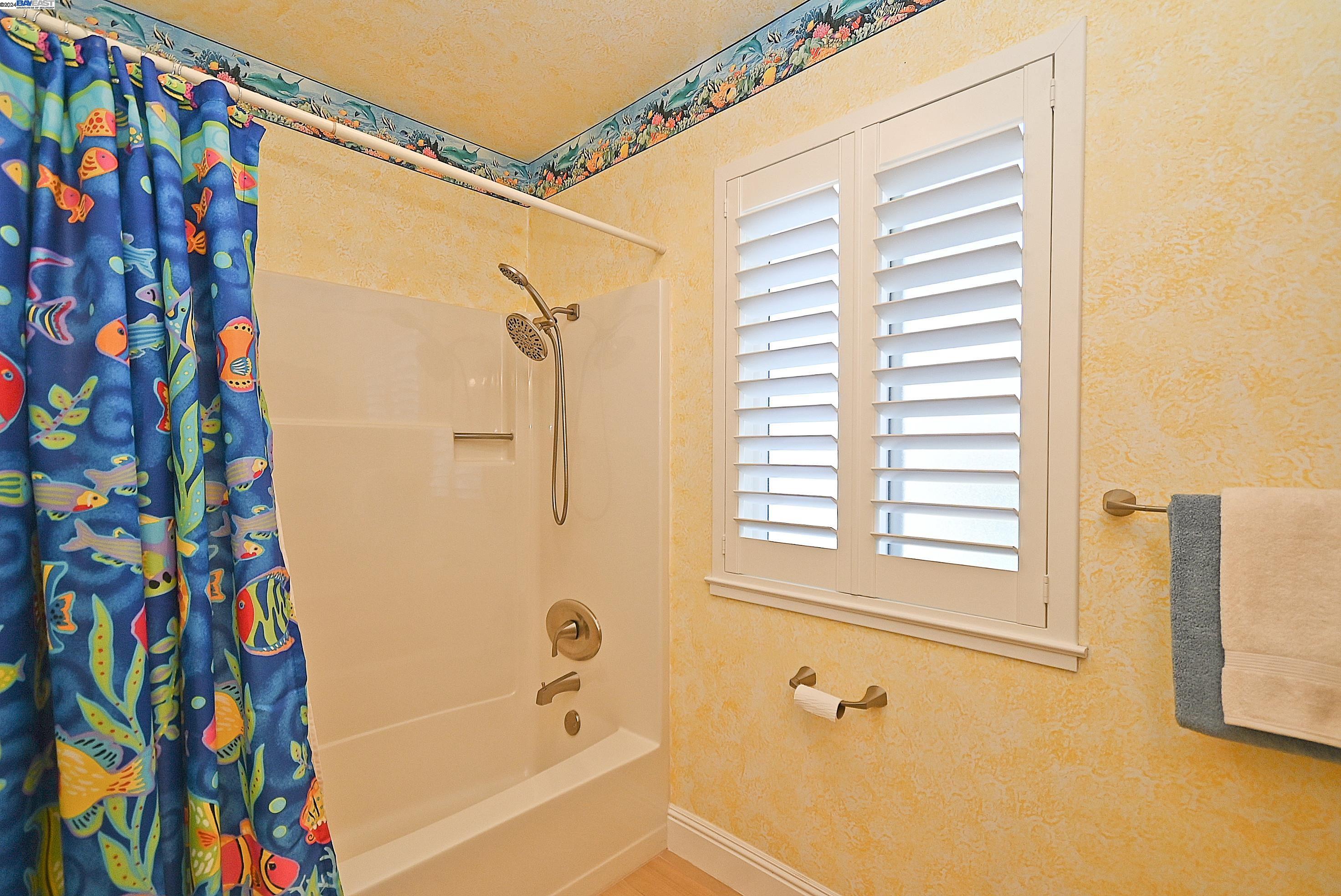Detail Gallery Image 30 of 53 For 145 Shoreline Dr, Pittsburg,  CA 94565 - 3 Beds | 2/1 Baths