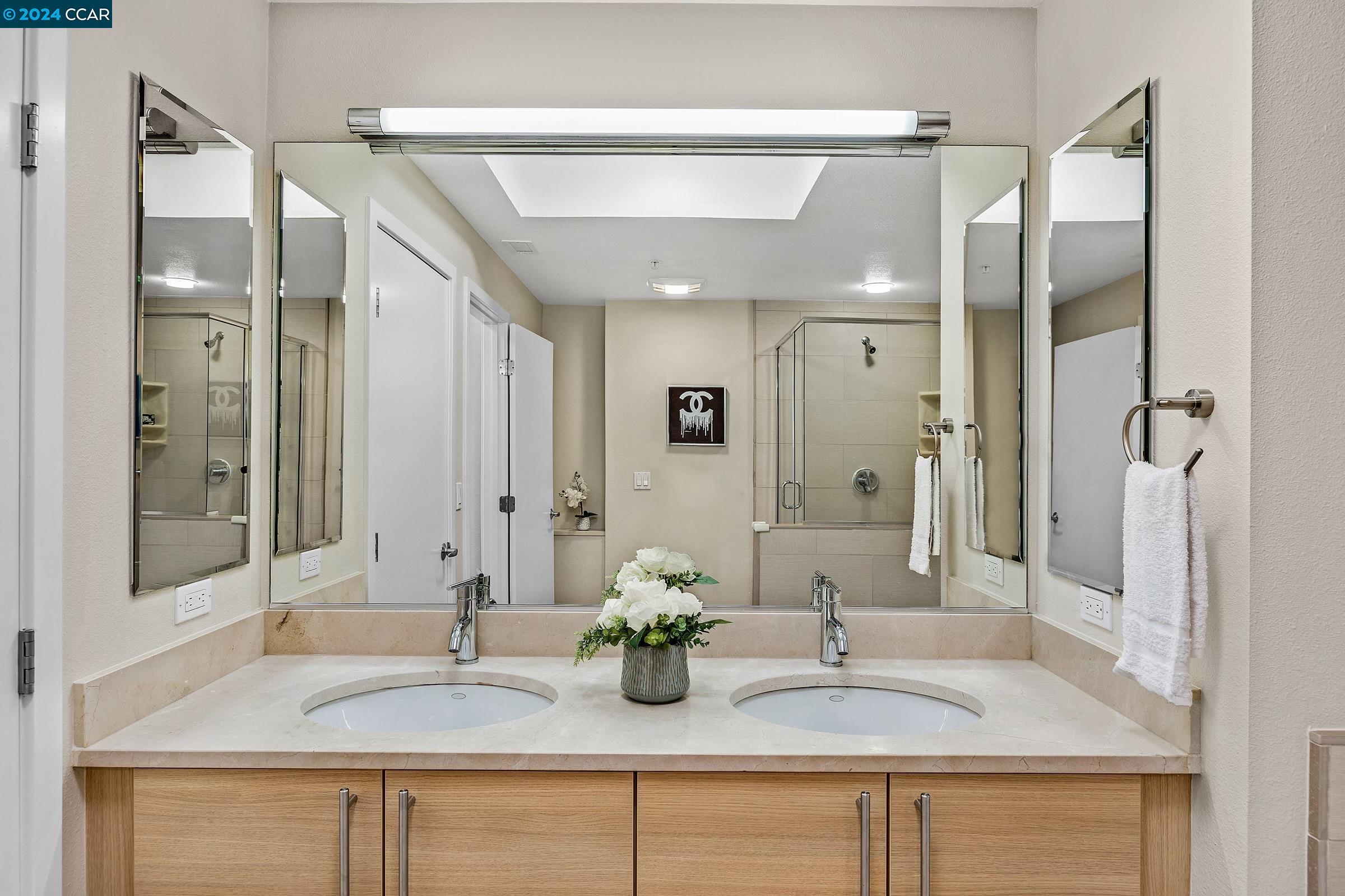 Detail Gallery Image 17 of 37 For 1655 N California Blvd #330,  Walnut Creek,  CA 94596 - 3 Beds | 2/1 Baths