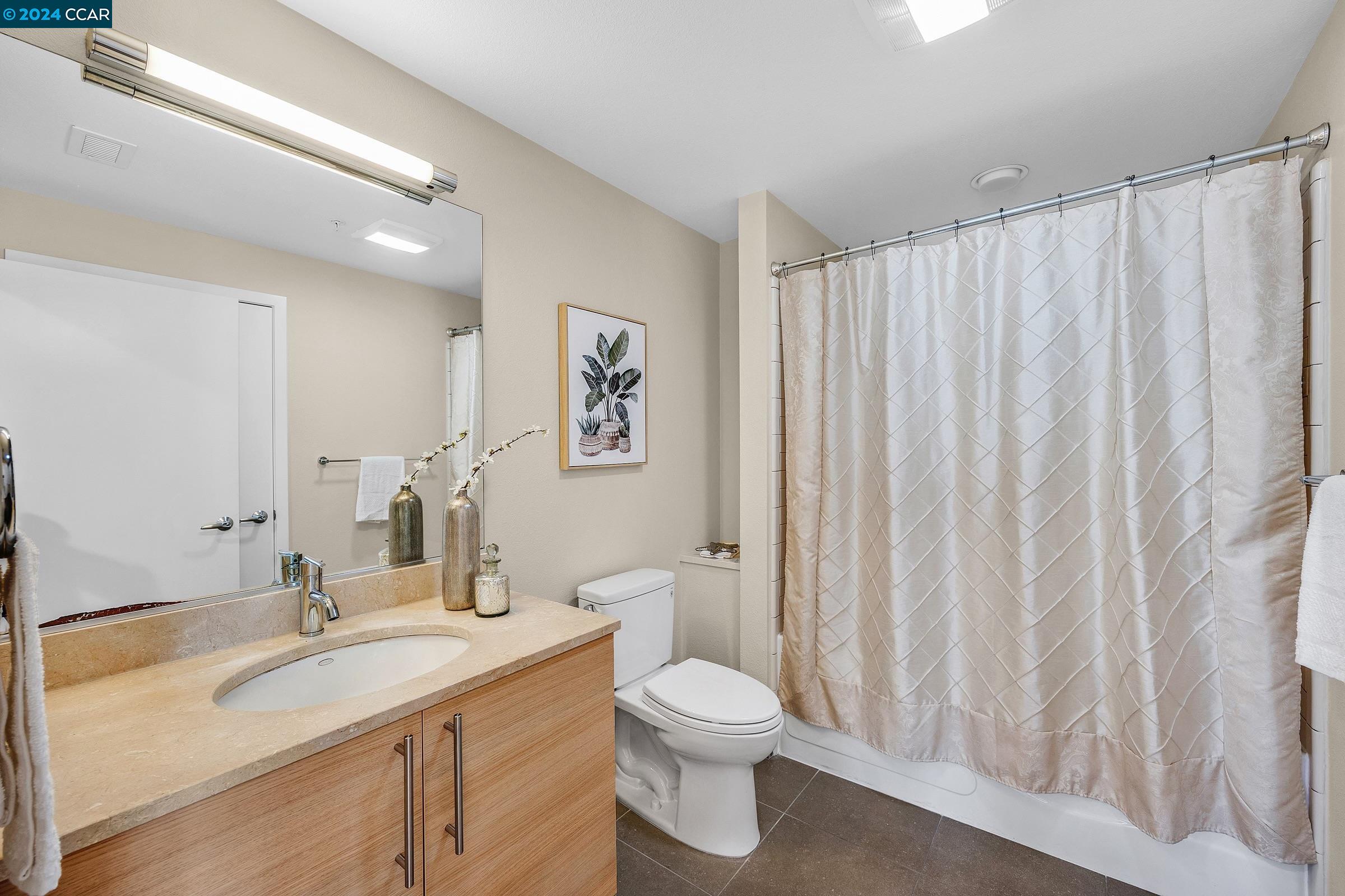 Detail Gallery Image 19 of 37 For 1655 N California Blvd #330,  Walnut Creek,  CA 94596 - 3 Beds | 2/1 Baths