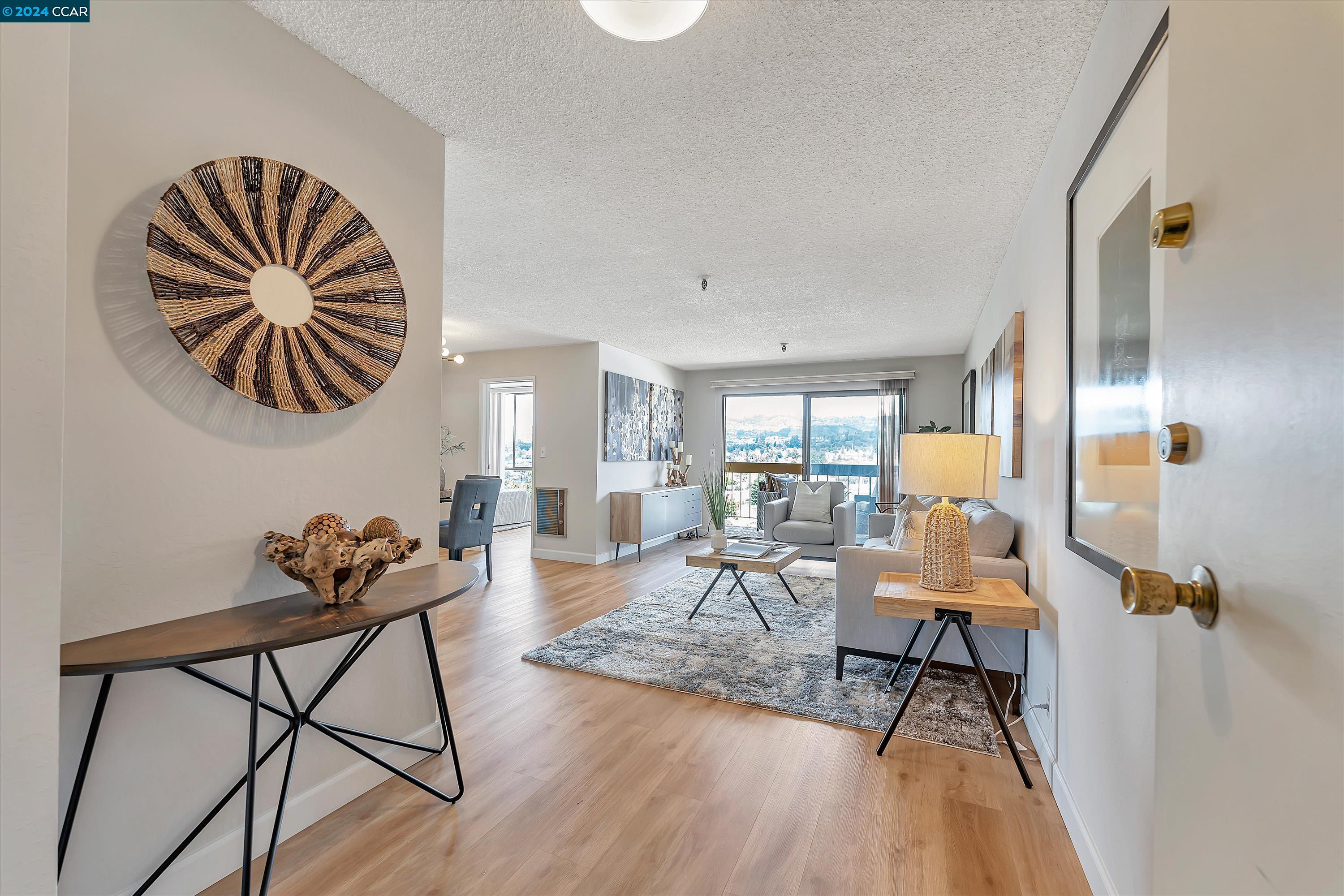 Detail Gallery Image 2 of 30 For 771 Kingston Ave #408,  Oakland,  CA 94611 - 2 Beds | 1 Baths