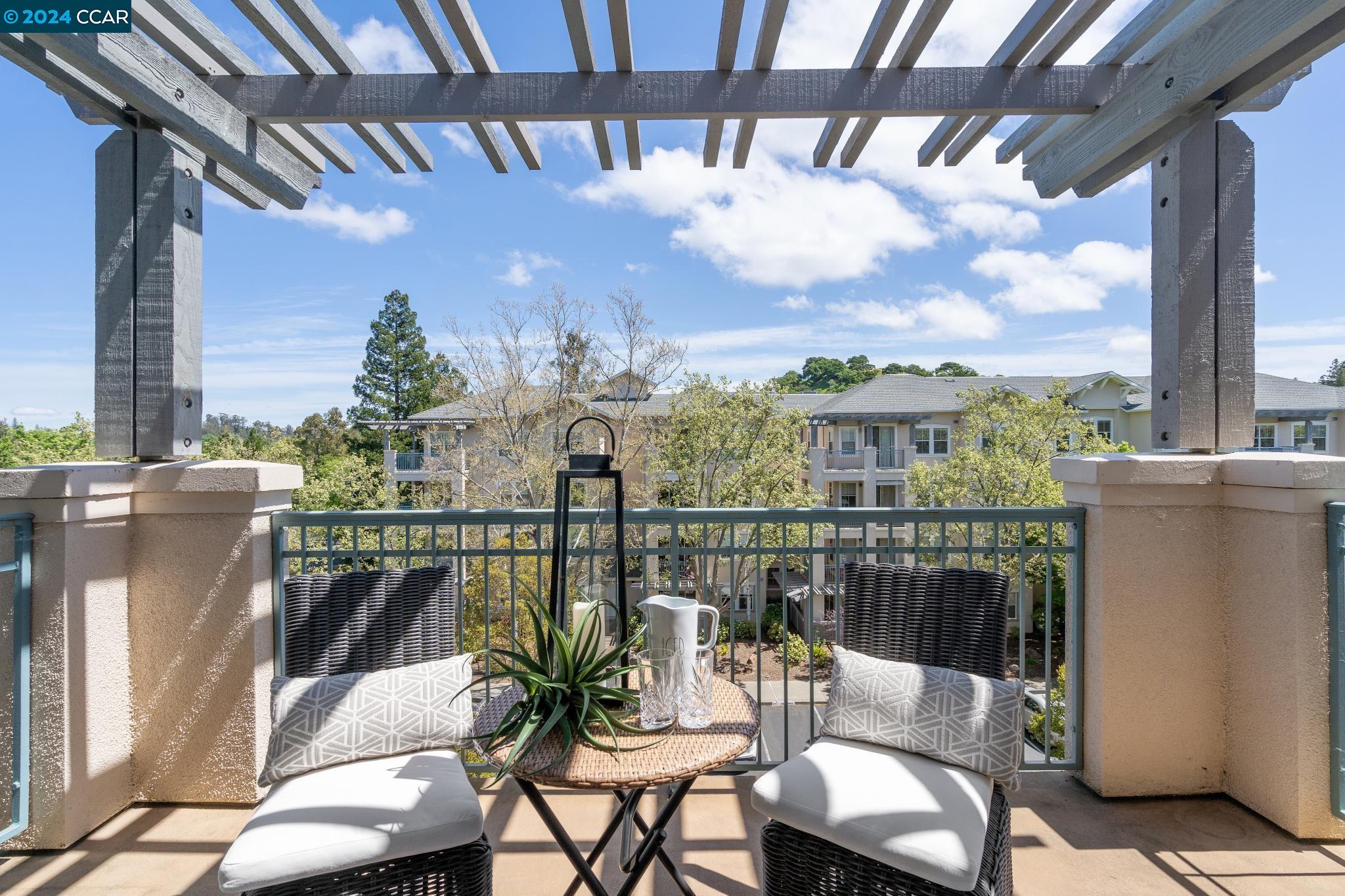 Detail Gallery Image 13 of 58 For 1840 Tice Creek #2405,  Walnut Creek,  CA 94595 - 2 Beds | 2 Baths