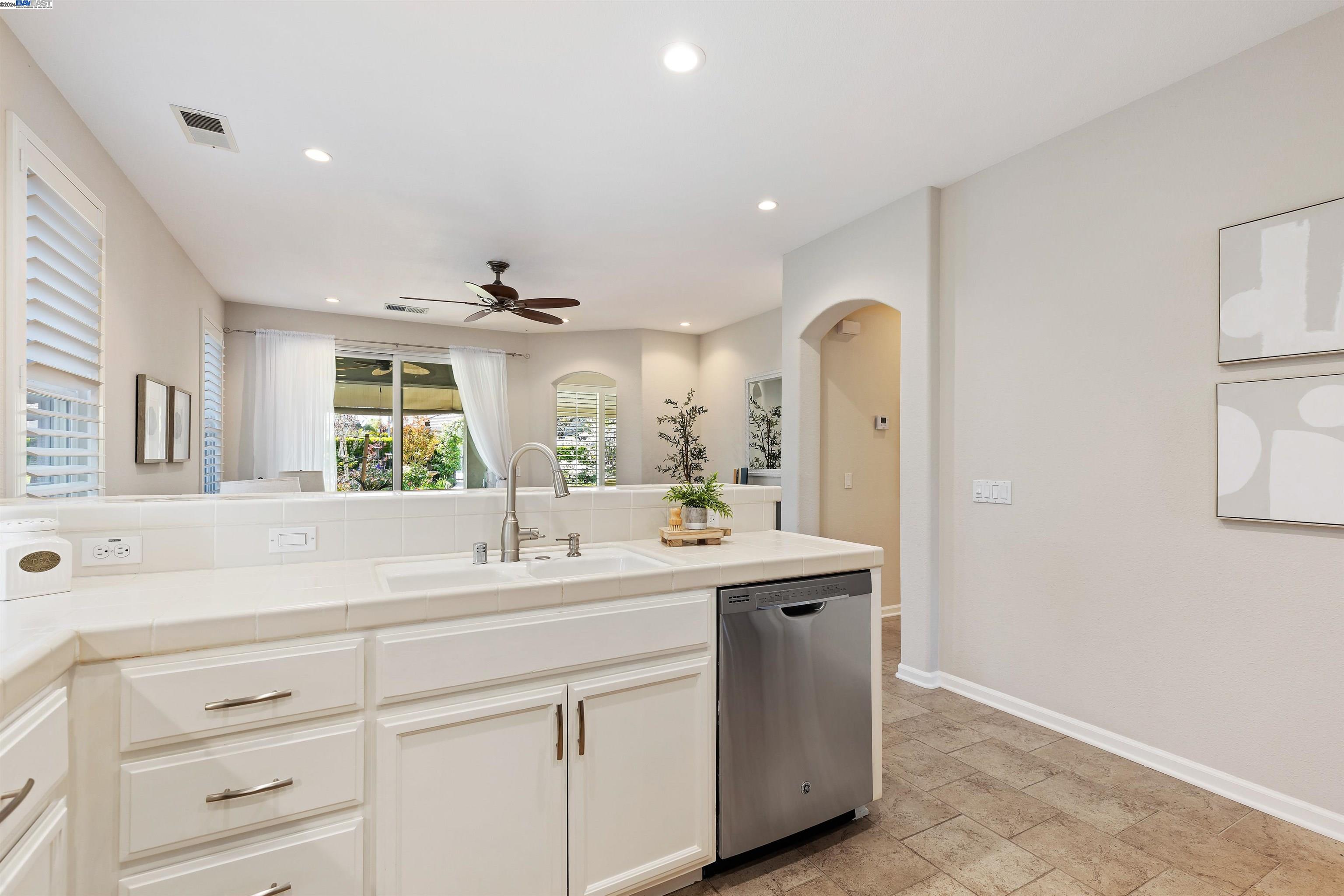 Detail Gallery Image 14 of 58 For 1317 Bonum Way, Brentwood,  CA 94513 - 2 Beds | 2 Baths