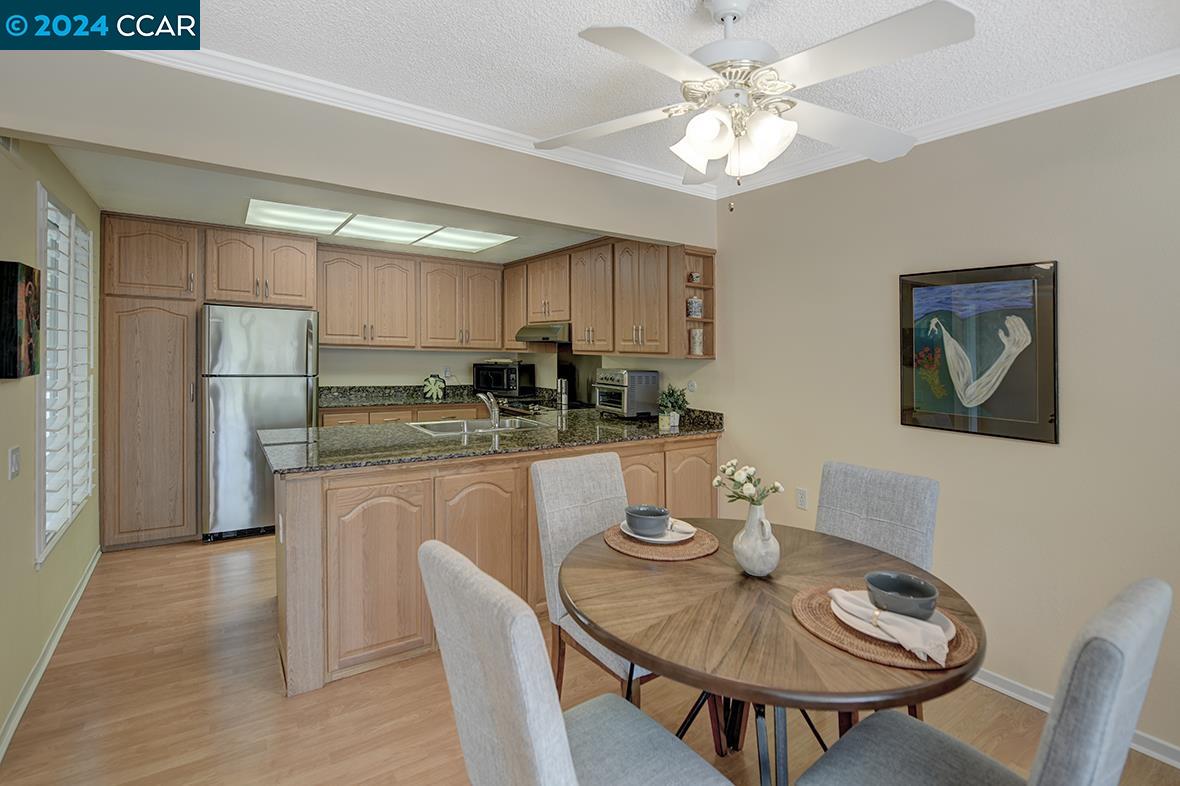 Detail Gallery Image 4 of 46 For 1316 Rockledge Ln #3,  Walnut Creek,  CA 94595 - 2 Beds | 1 Baths