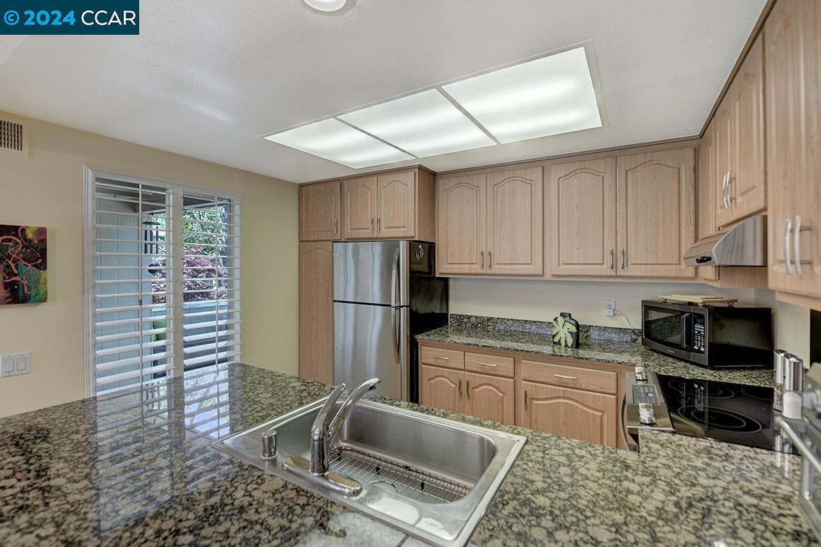 Detail Gallery Image 5 of 46 For 1316 Rockledge Ln #3,  Walnut Creek,  CA 94595 - 2 Beds | 1 Baths