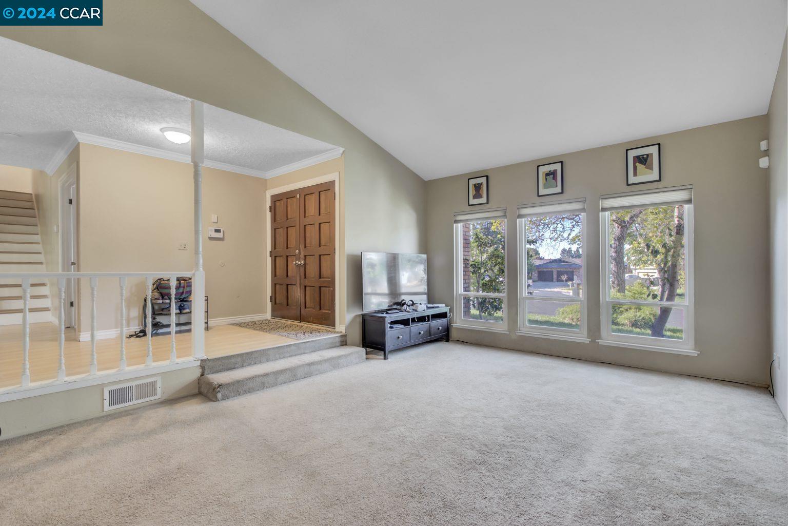 Detail Gallery Image 5 of 54 For 2409 Grimsby Dr, Antioch,  CA 94509 - 4 Beds | 2/1 Baths