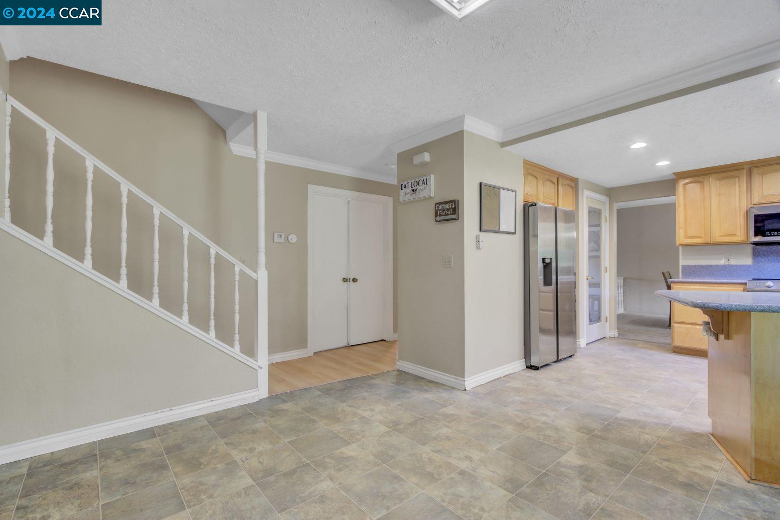 Detail Gallery Image 10 of 54 For 2409 Grimsby Dr, Antioch,  CA 94509 - 4 Beds | 2/1 Baths