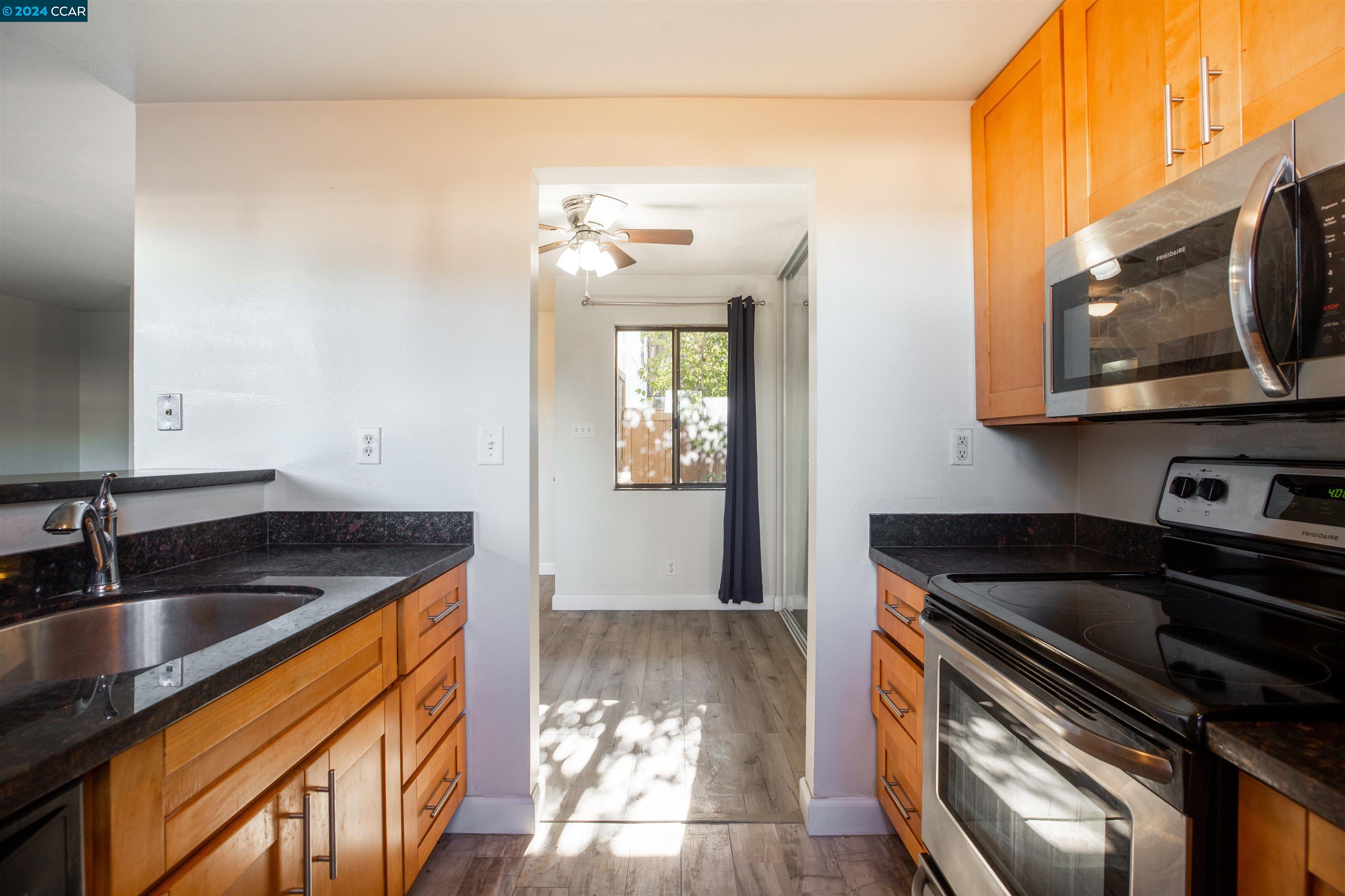 Detail Gallery Image 10 of 18 For 2416 Shadown Lane #75,  Antioch,  CA 94509 - 1 Beds | 1 Baths