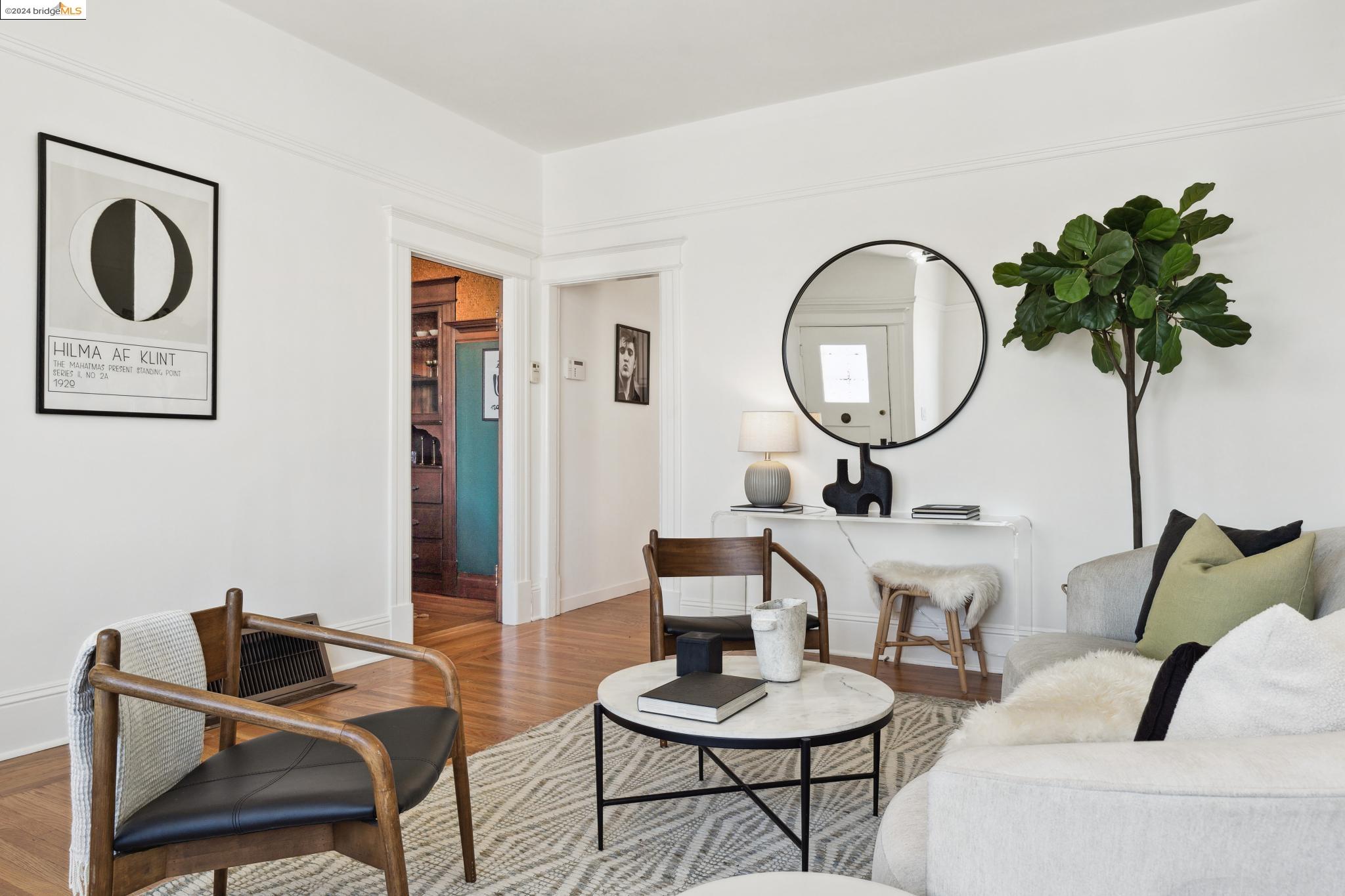 Detail Gallery Image 5 of 55 For 324 Holyoke St, San Francisco,  CA 94134 - 3 Beds | 1 Baths
