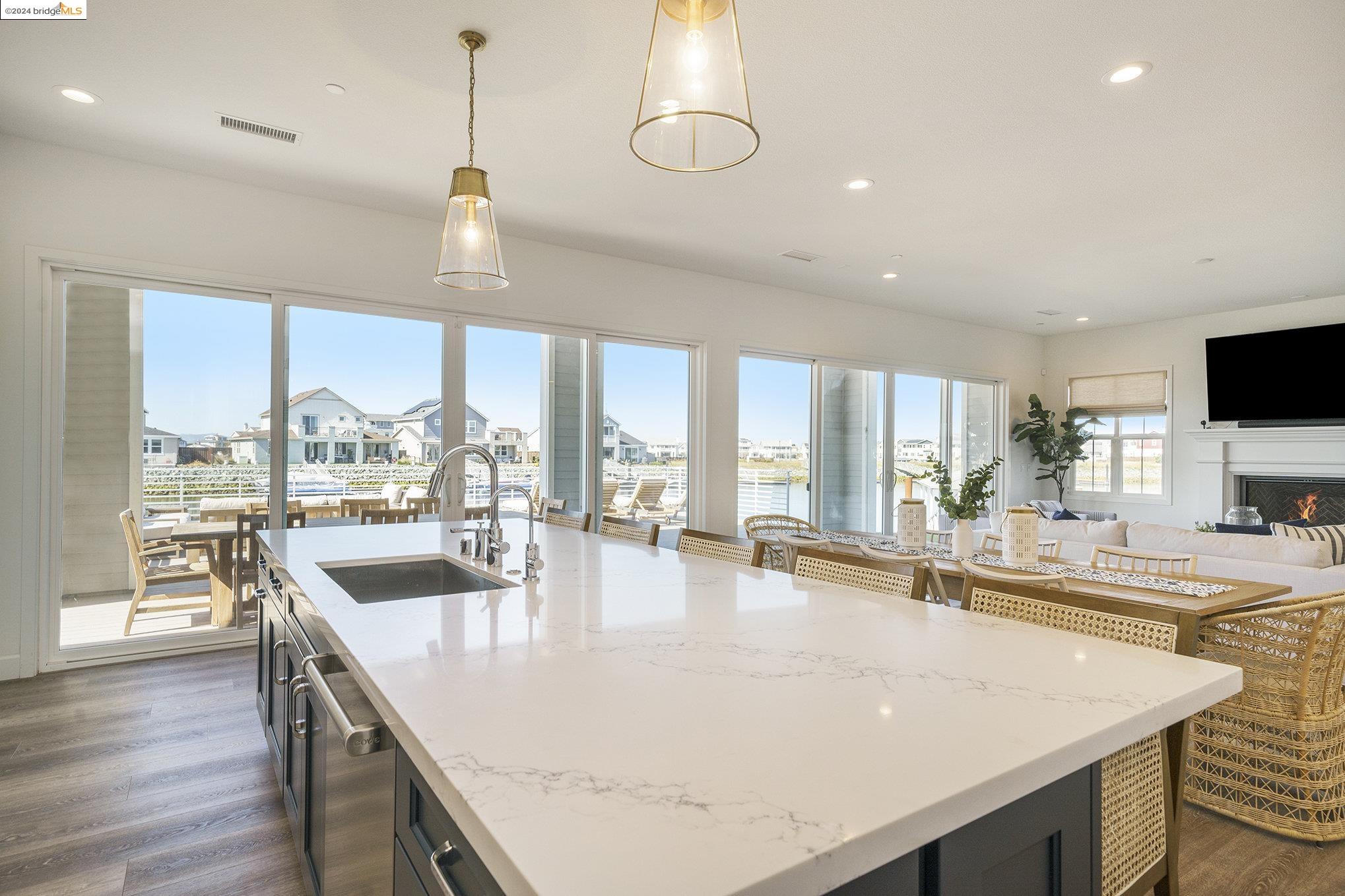 Detail Gallery Image 11 of 60 For 34 Grey Whale Pl, Bethel Island,  CA 94511 - 4 Beds | 4/2 Baths