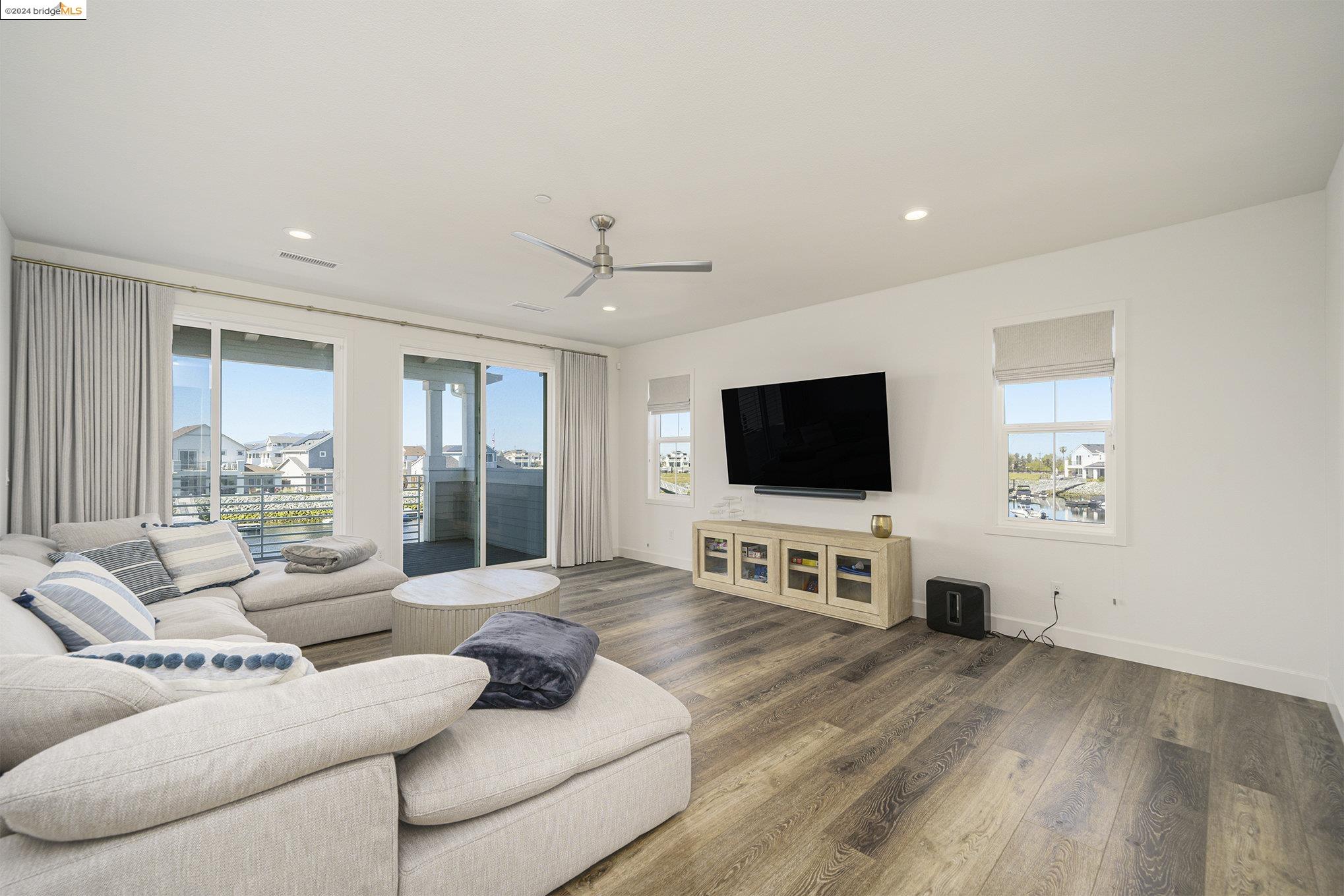 Detail Gallery Image 25 of 60 For 34 Grey Whale Pl, Bethel Island,  CA 94511 - 4 Beds | 4/2 Baths