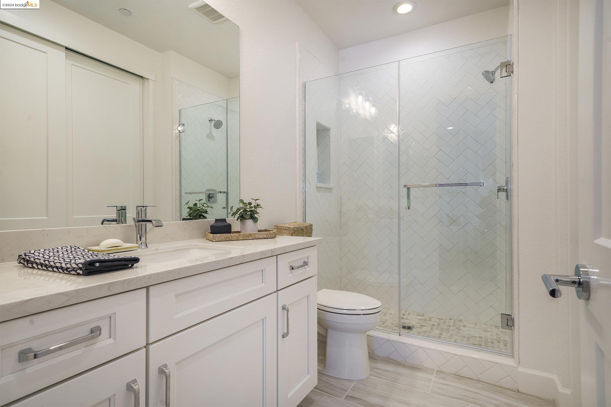 Detail Gallery Image 32 of 60 For 34 Grey Whale Pl, Bethel Island,  CA 94511 - 4 Beds | 4/2 Baths