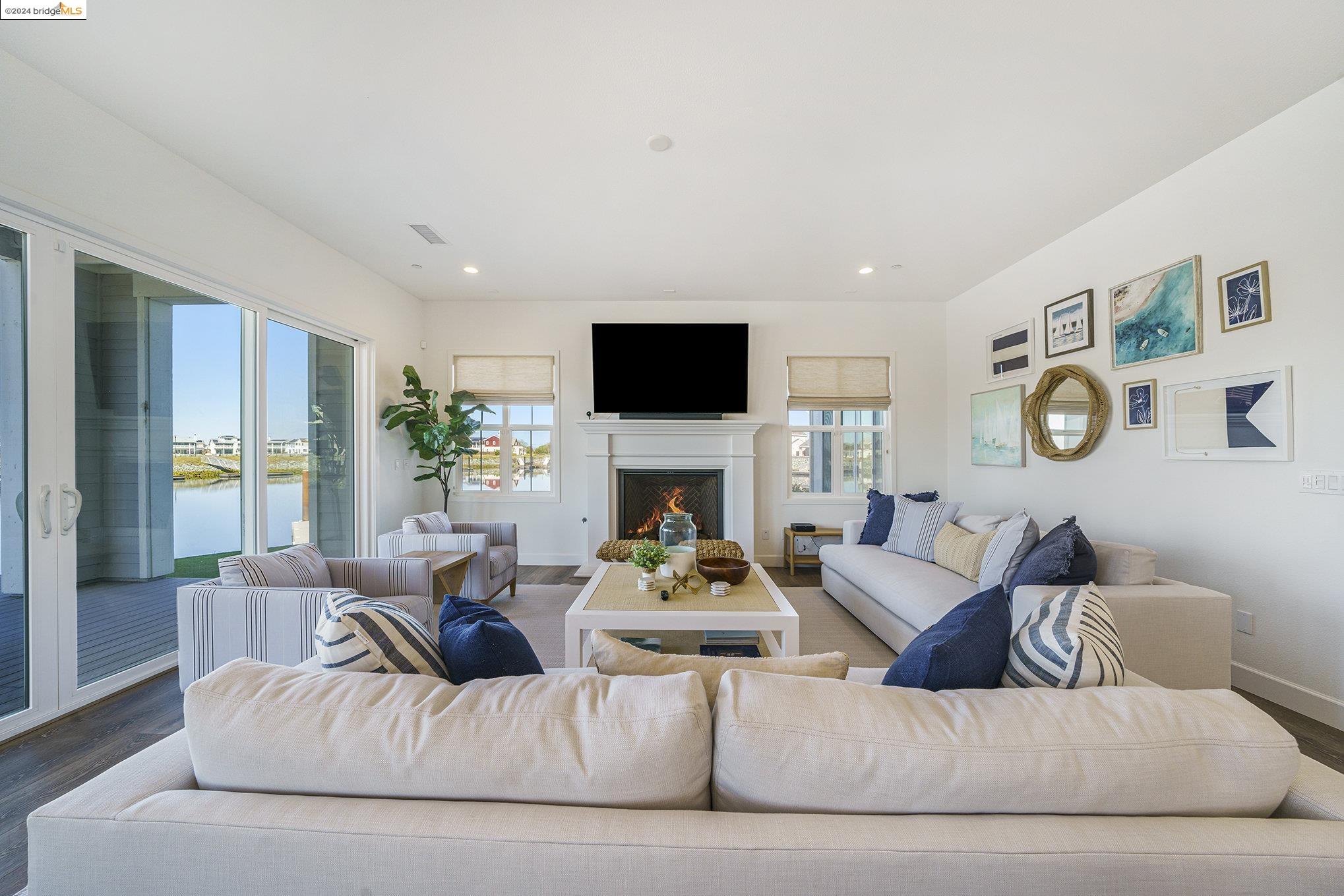 Detail Gallery Image 9 of 60 For 34 Grey Whale Pl, Bethel Island,  CA 94511 - 4 Beds | 4/2 Baths