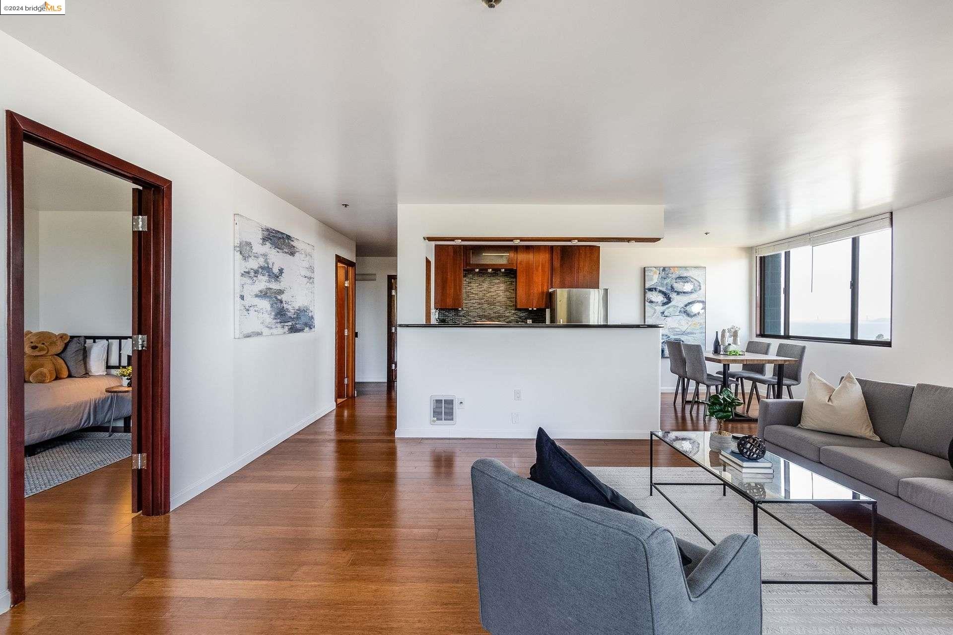 Detail Gallery Image 20 of 29 For 555 Pierce St #1720,  Albany,  CA 94706 - 2 Beds | 2 Baths