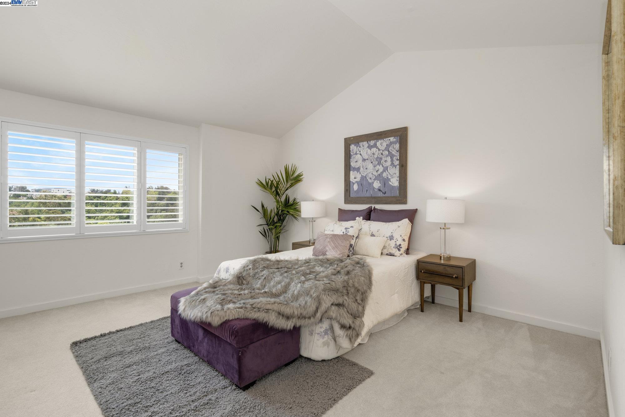 Detail Gallery Image 15 of 34 For 25099 Oakridge Ct, Hayward,  CA 94541 - 3 Beds | 2/1 Baths