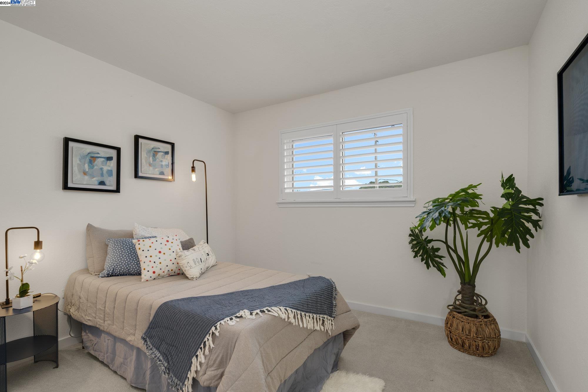 Detail Gallery Image 21 of 34 For 25099 Oakridge Ct, Hayward,  CA 94541 - 3 Beds | 2/1 Baths