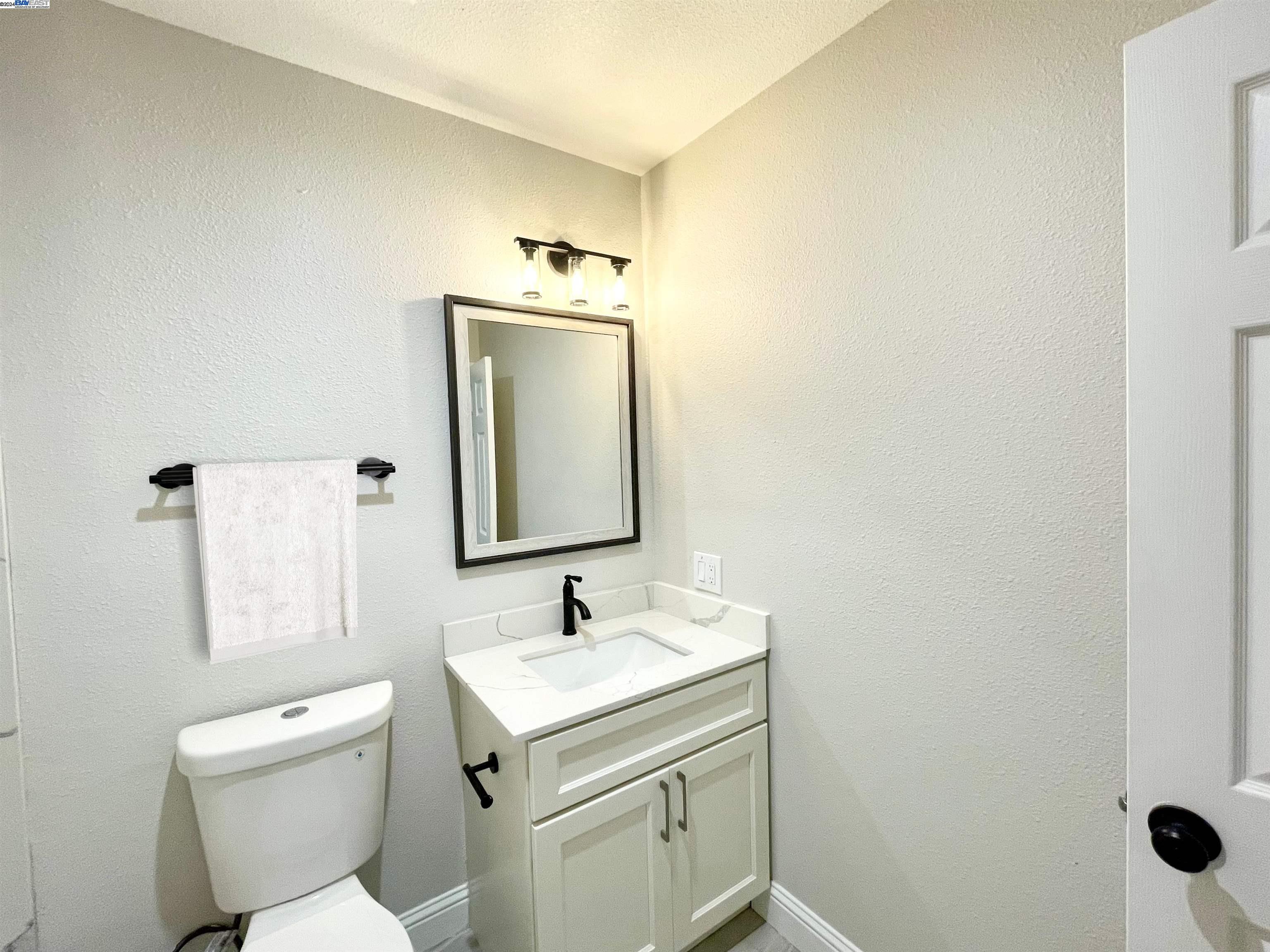 Detail Gallery Image 20 of 35 For 1331 87th Ave, Oakland,  CA 94621 - – Beds | – Baths