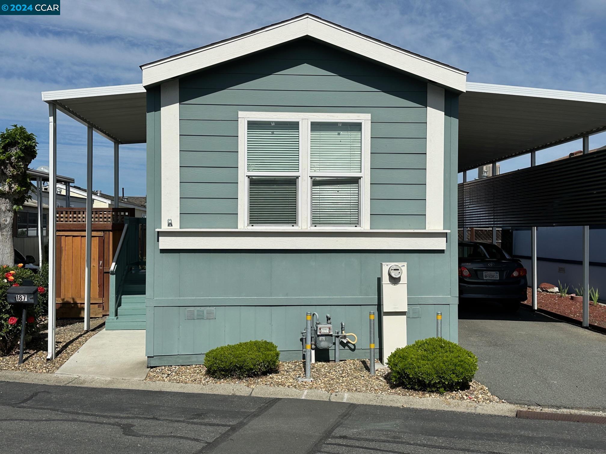 Detail Gallery Image 1 of 1 For 187 Galloway Dr, Concord,  CA 94518 - 2 Beds | 1 Baths