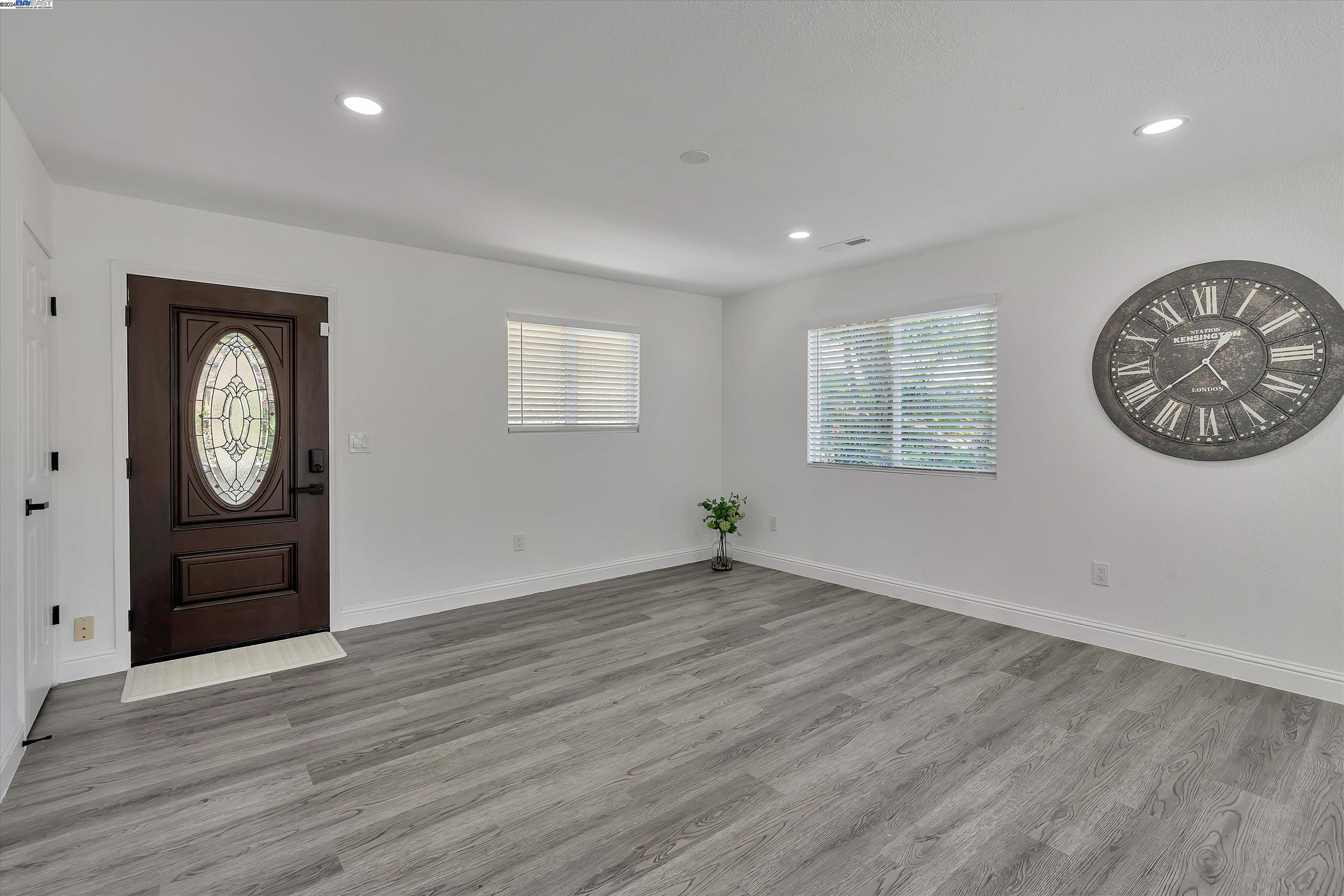 Detail Gallery Image 4 of 33 For 200 Coughlan Street, Vallejo,  CA 94590 - 3 Beds | 1 Baths