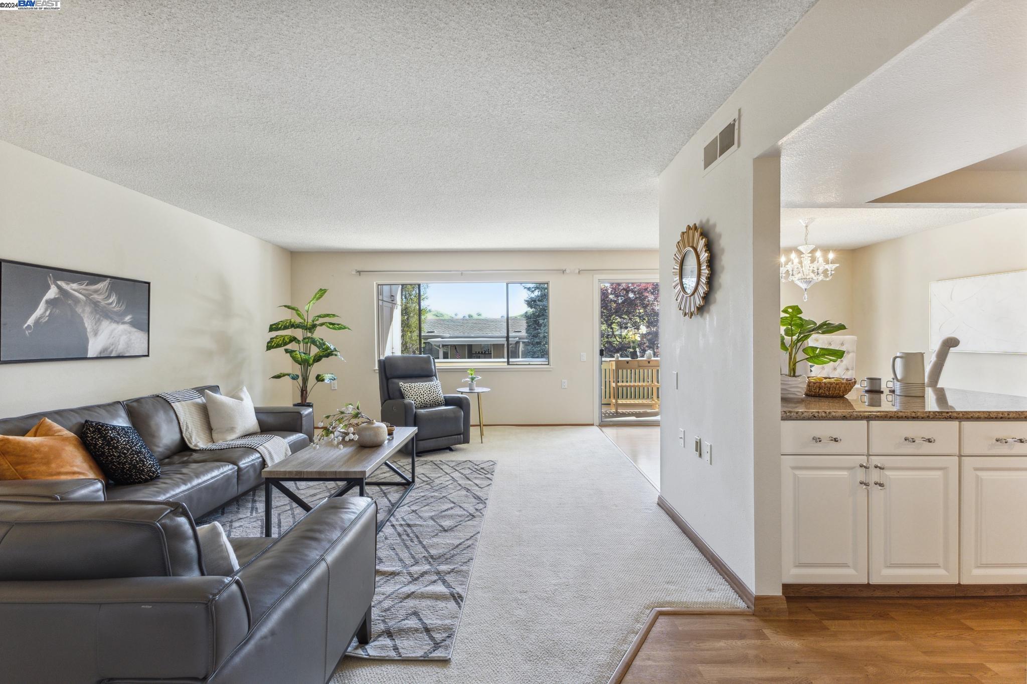 Detail Gallery Image 2 of 36 For 1301 Canyonwood Ct #8,  Walnut Creek,  CA 94595 - 2 Beds | 2 Baths