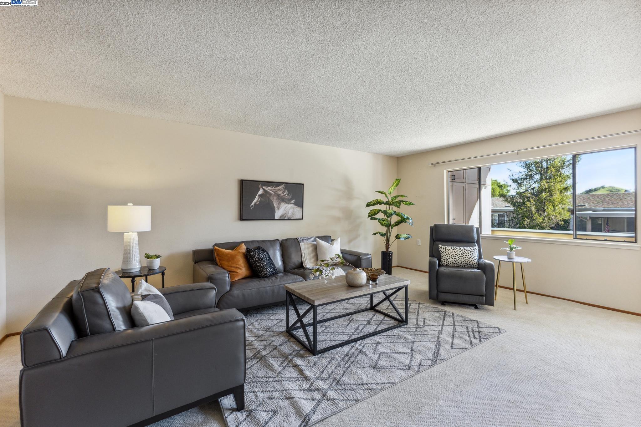 Detail Gallery Image 4 of 36 For 1301 Canyonwood Ct #8,  Walnut Creek,  CA 94595 - 2 Beds | 2 Baths