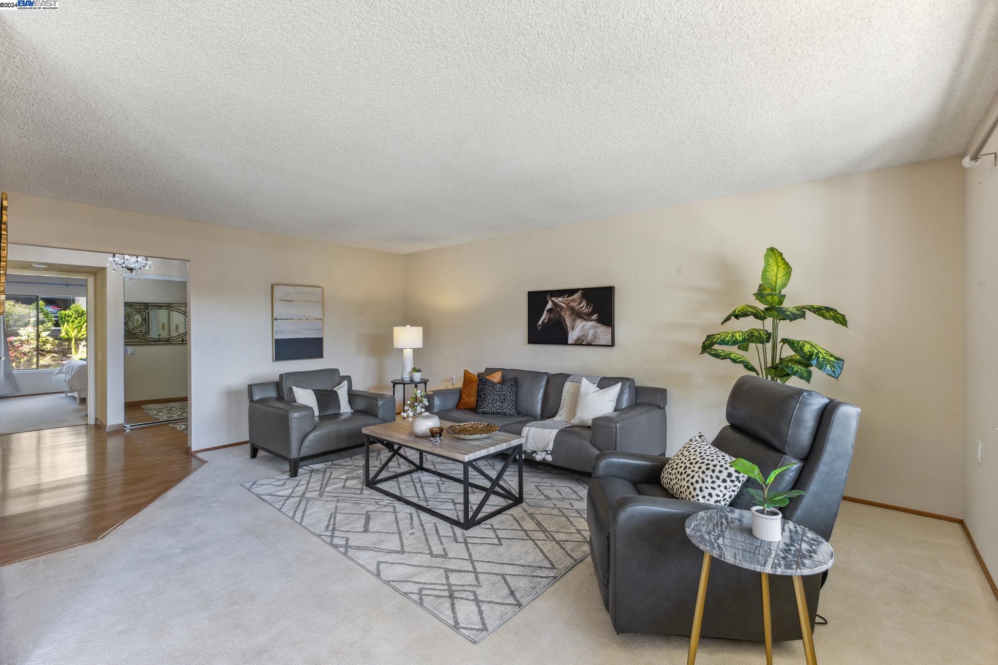 Detail Gallery Image 5 of 36 For 1301 Canyonwood Ct #8,  Walnut Creek,  CA 94595 - 2 Beds | 2 Baths