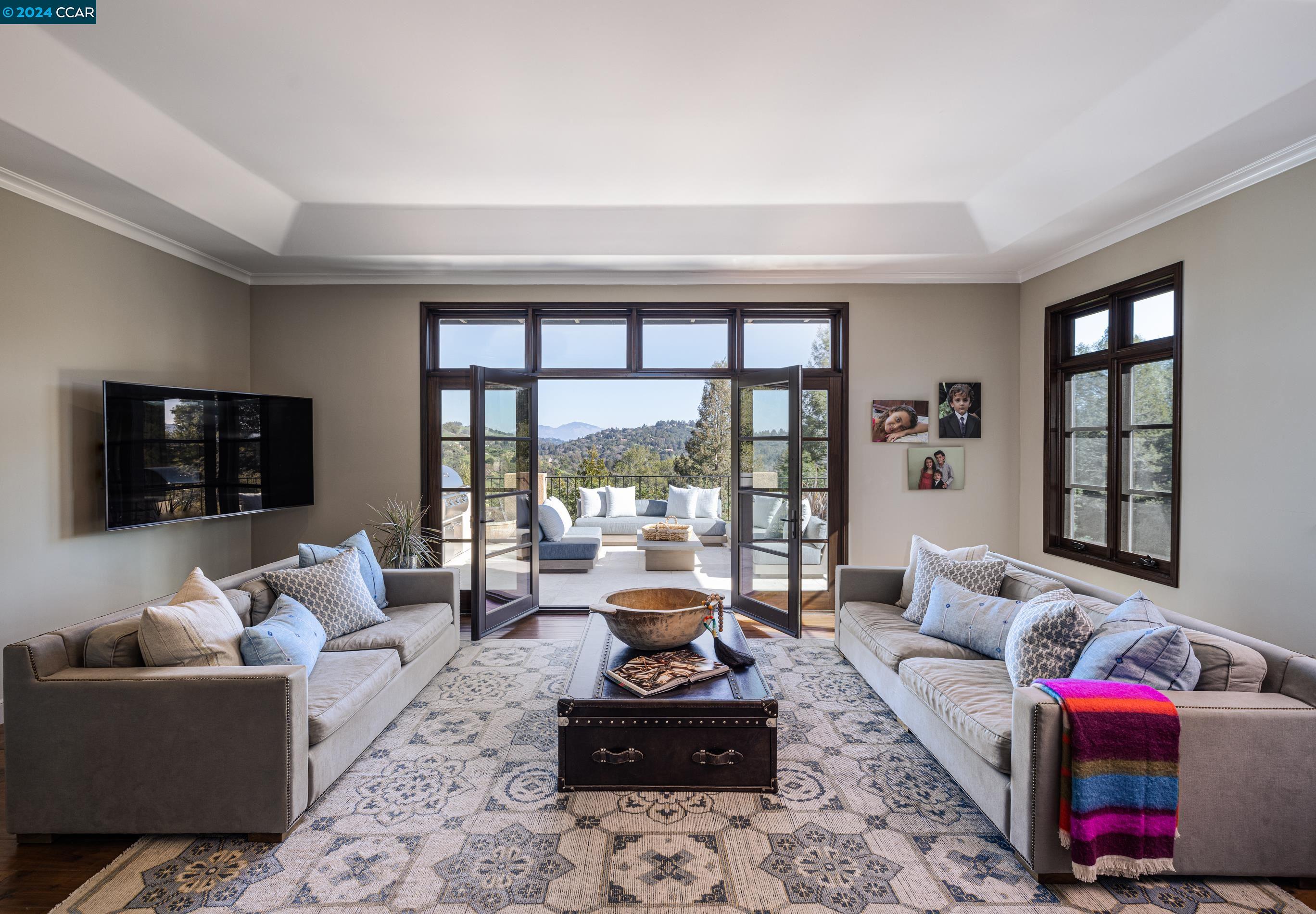 Detail Gallery Image 15 of 48 For 42 Tappan Ln, Orinda,  CA 94563 - 5 Beds | 6 Baths