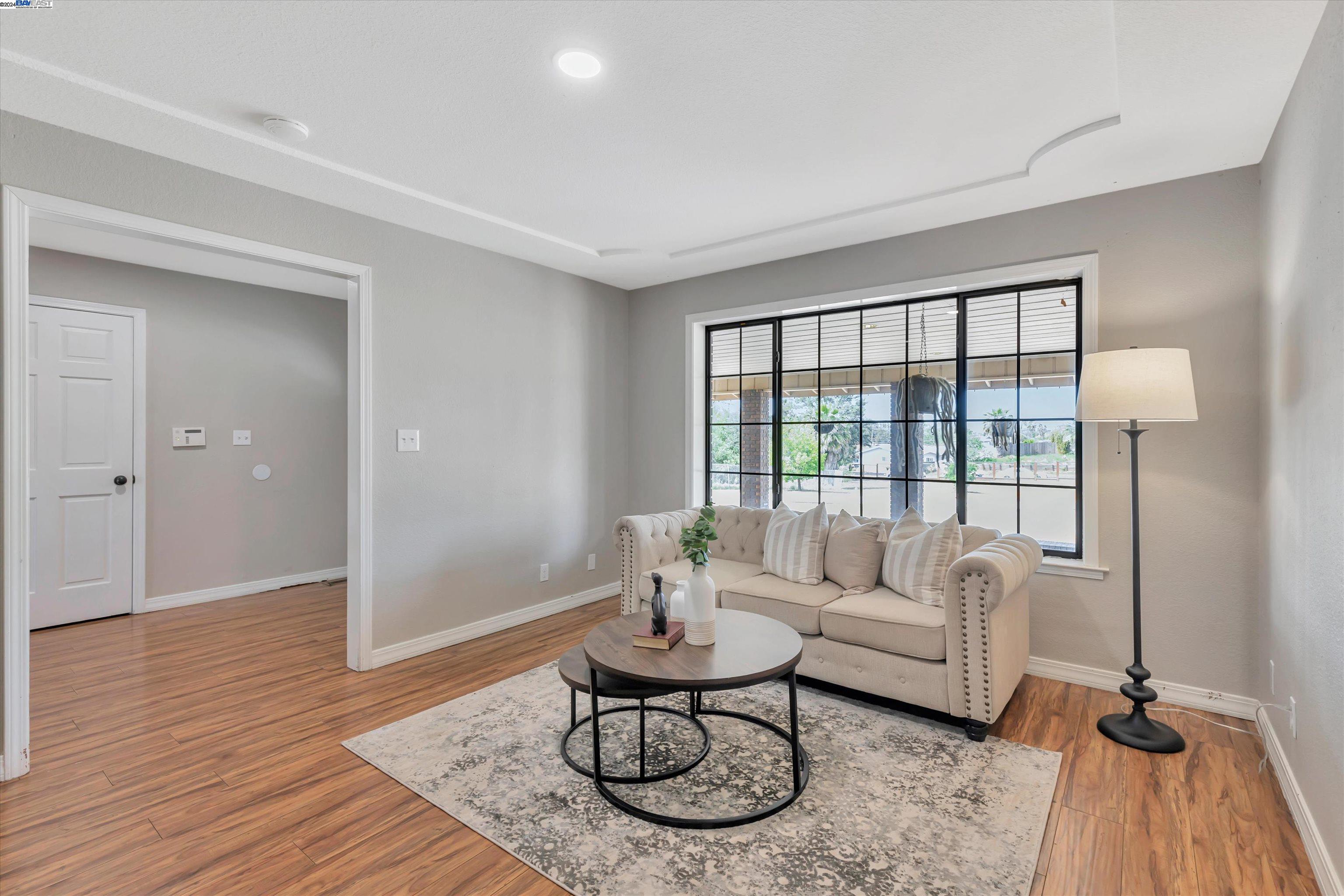 Detail Gallery Image 11 of 60 For 1525 Hillcrest Ave, Antioch,  CA 94509 - 4 Beds | 3/1 Baths