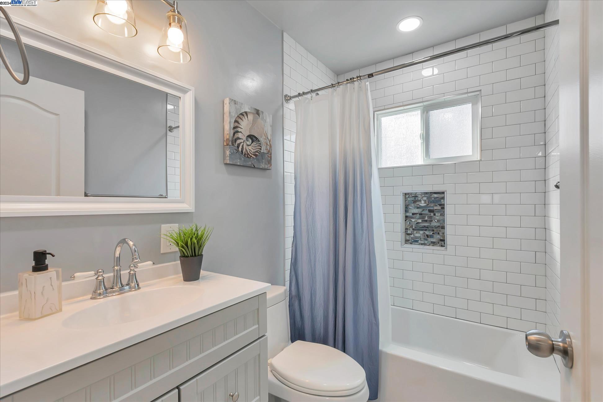 Detail Gallery Image 11 of 20 For 35983 Cabral Dr, Fremont,  CA 94536 - 3 Beds | 2 Baths