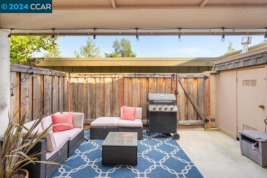 Detail Gallery Image 20 of 24 For 23 Fountainhead Ct, Martinez,  CA 94553 - 3 Beds | 2 Baths