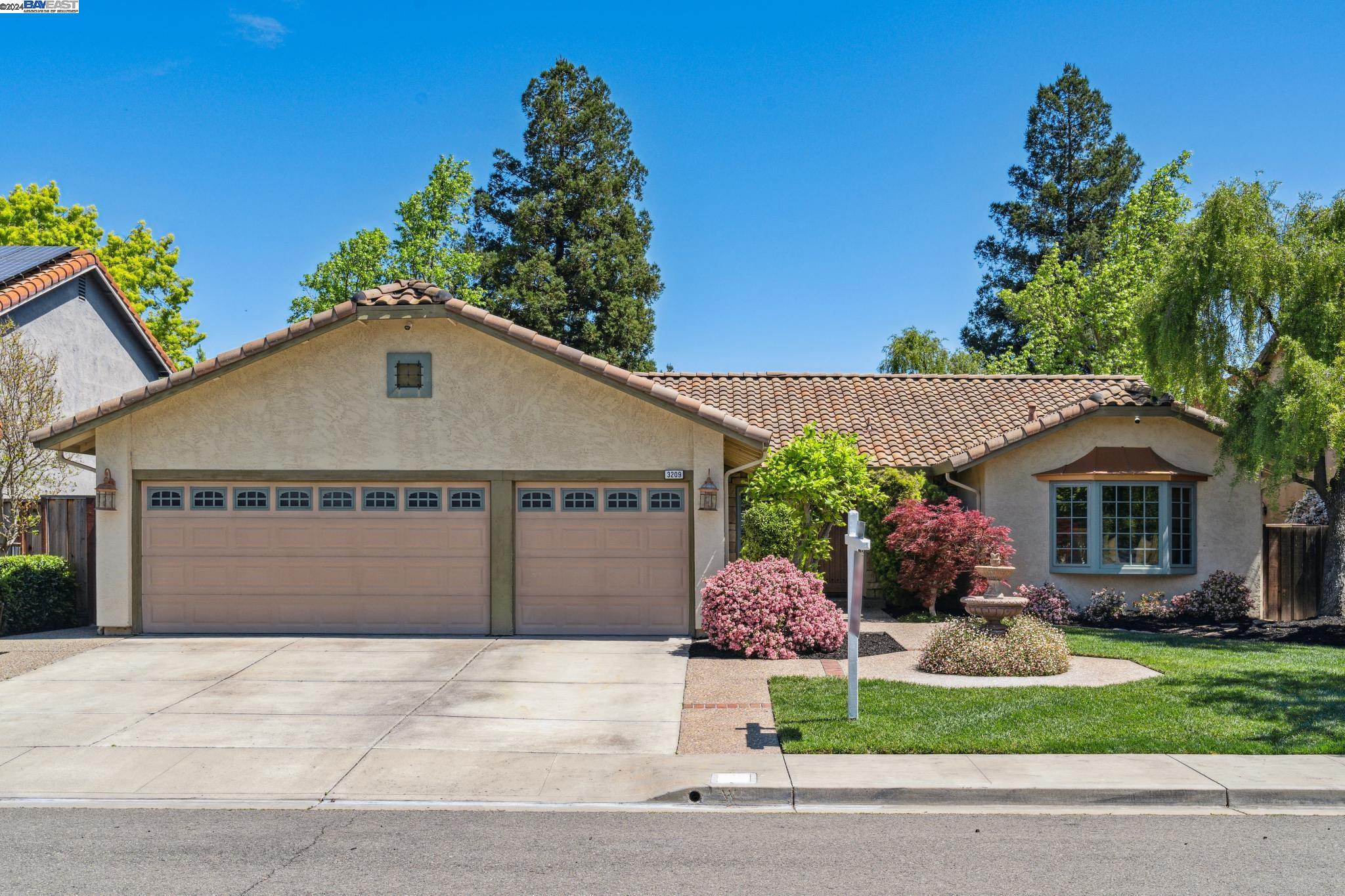 Detail Gallery Image 1 of 1 For 3209 Curtis Cir, Pleasanton,  CA 94588 - 3 Beds | 2 Baths
