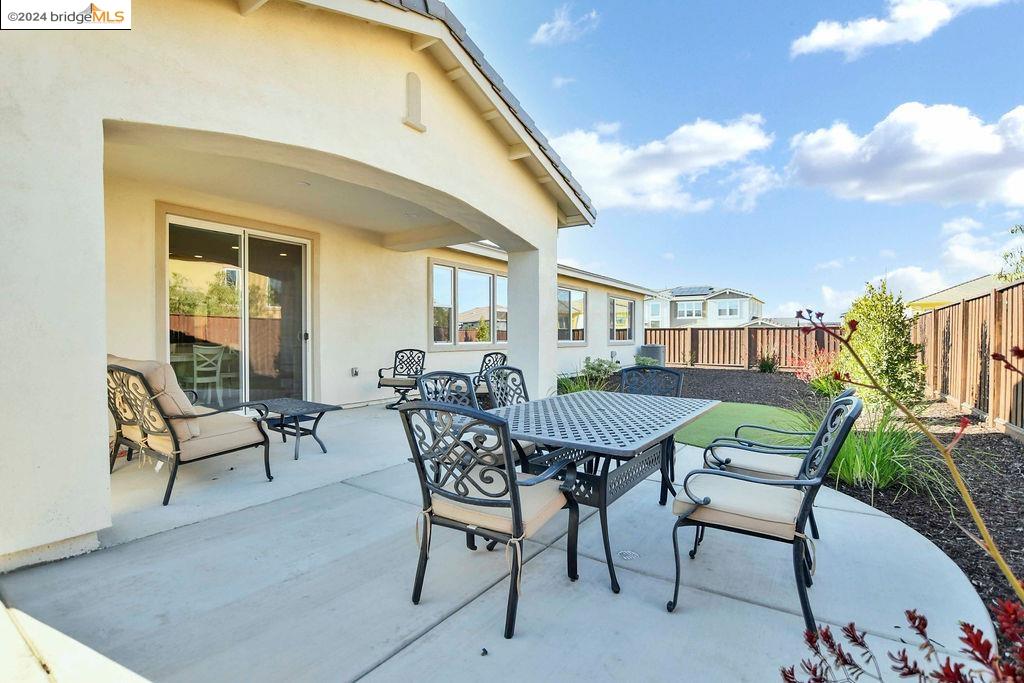 Detail Gallery Image 18 of 22 For 260 Eagle Nest, Oakley,  CA 94561-6044 - 4 Beds | 2/1 Baths
