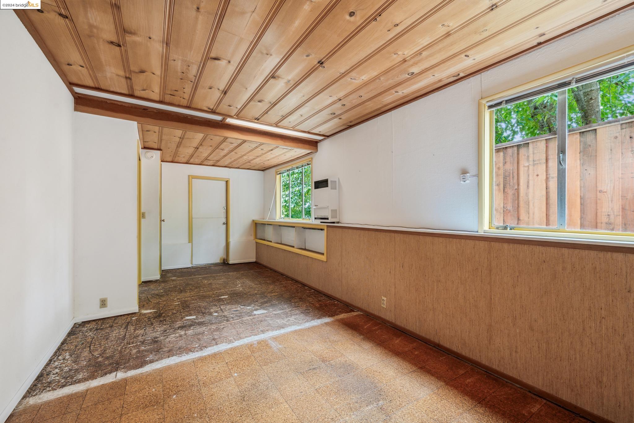Detail Gallery Image 33 of 47 For 1402 Glendale Ave, Berkeley,  CA 94708 - 2 Beds | 2 Baths