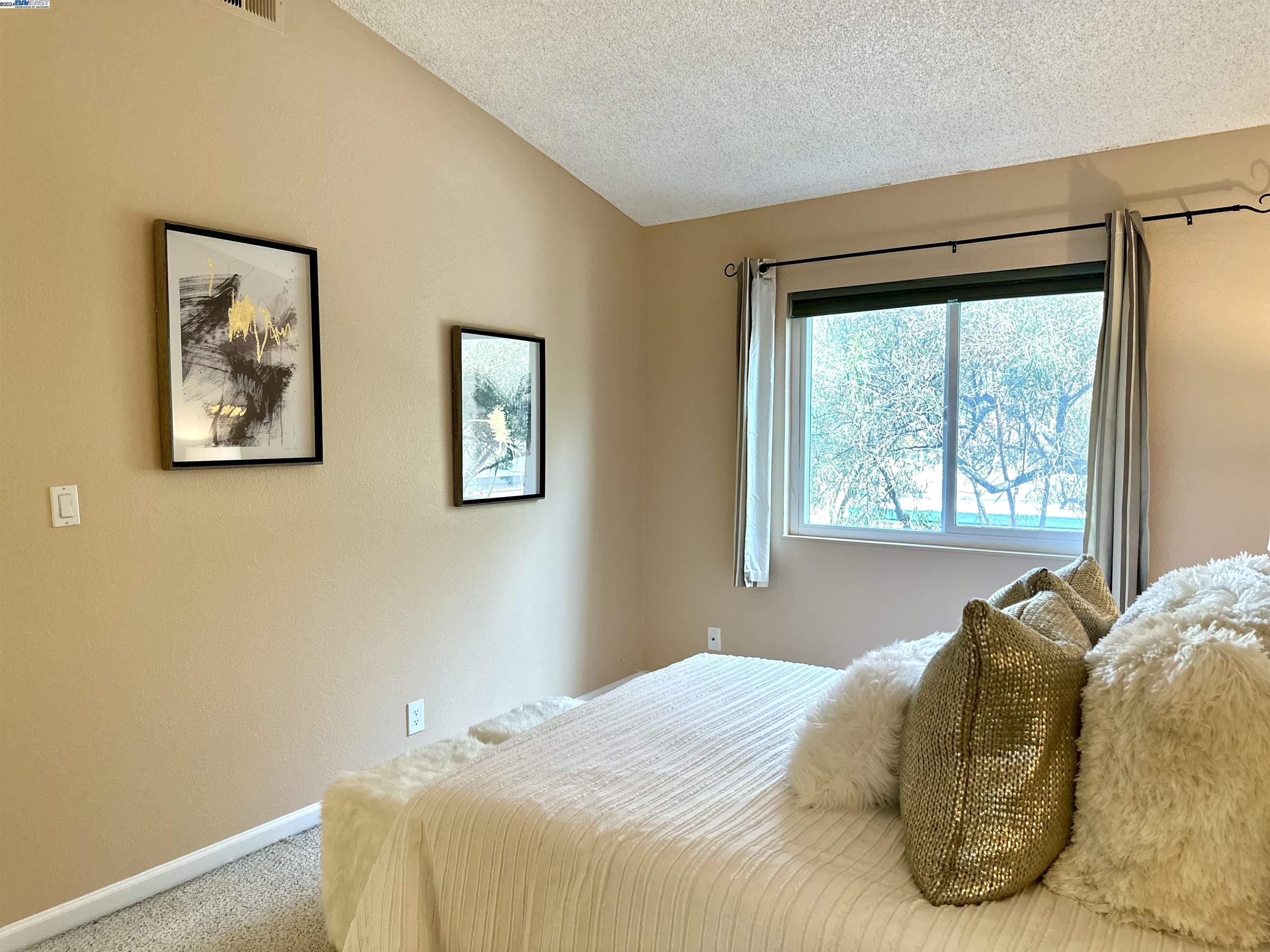 Detail Gallery Image 3 of 30 For 3015 Risdon Dr #6,  Union City,  CA 94587 - 2 Beds | 2 Baths