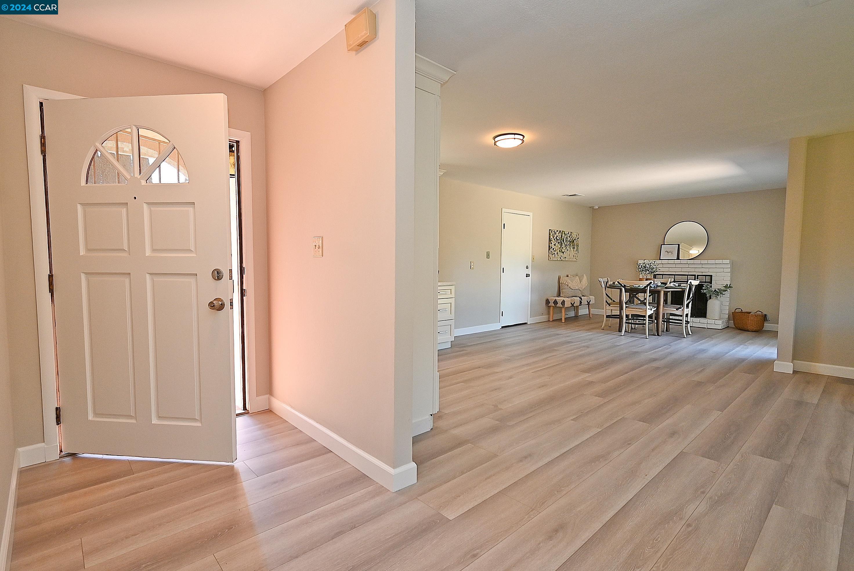 Detail Gallery Image 3 of 38 For 1166 Polson Cir, Martinez,  CA 94553 - 3 Beds | 2 Baths