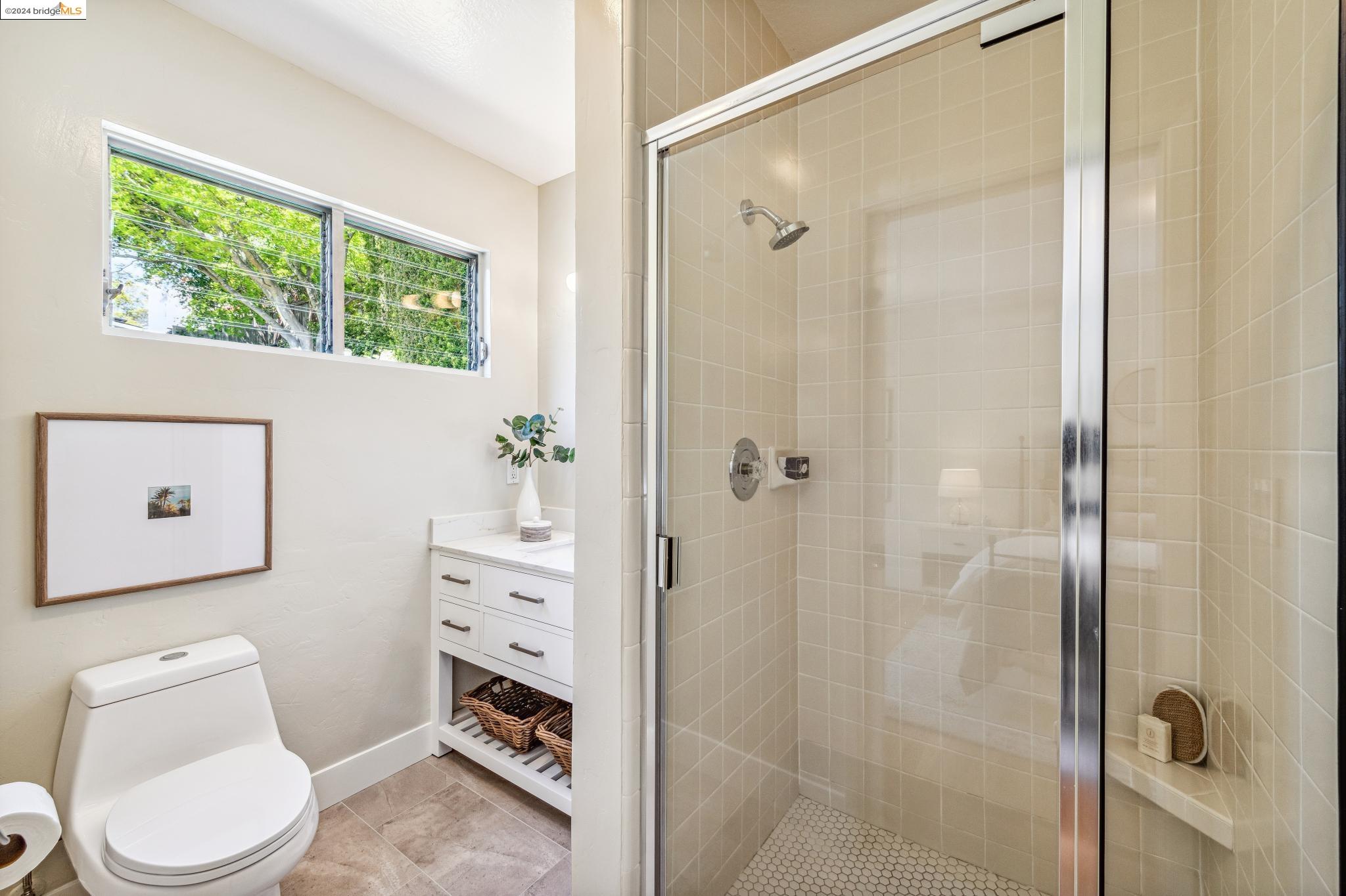 Detail Gallery Image 23 of 54 For 29 Dormidera Ave, Piedmont,  CA 94611 - 2 Beds | 2 Baths