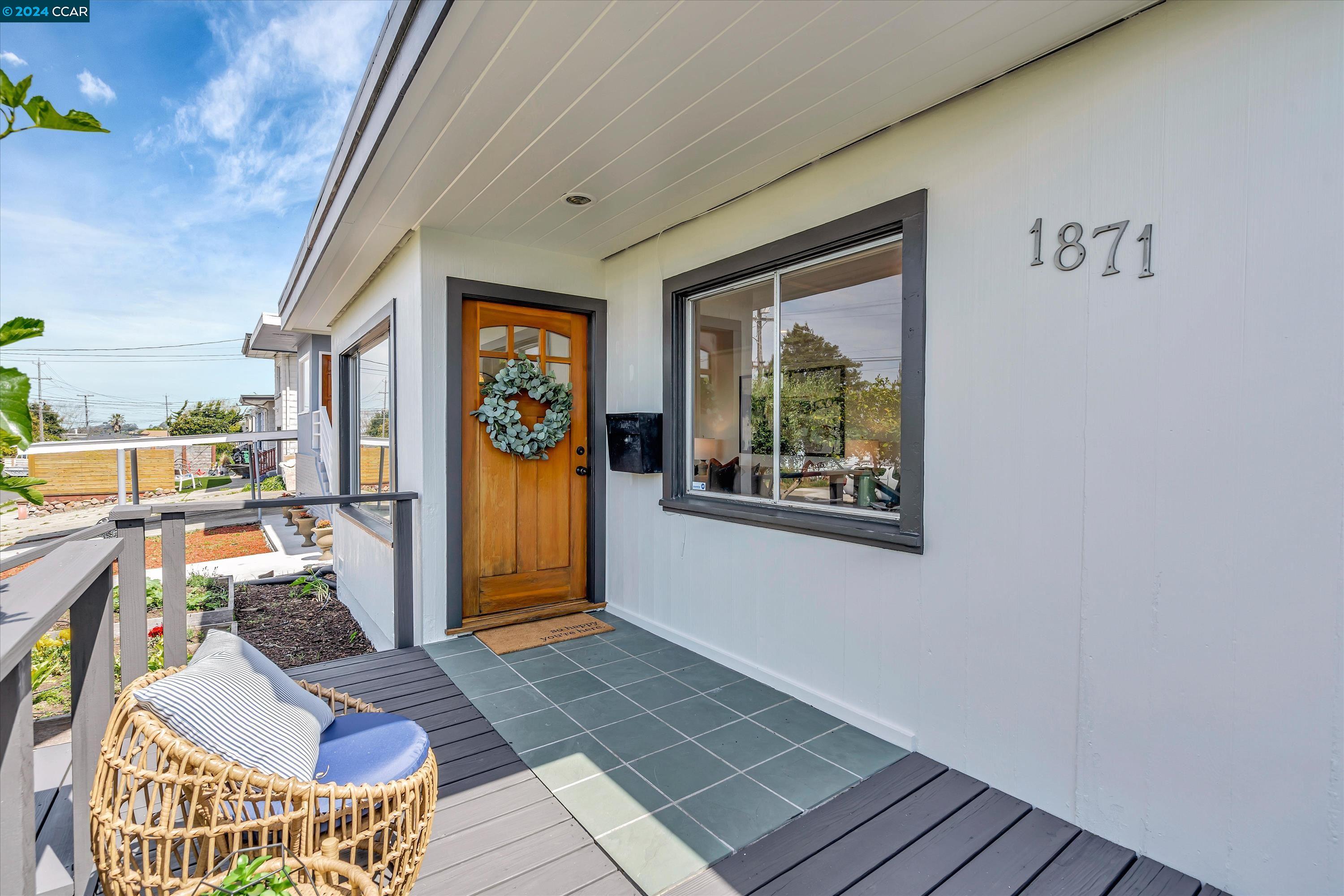 Detail Gallery Image 3 of 47 For 1871 Tulare Ave, Richmond,  CA 94805 - 3 Beds | 2 Baths