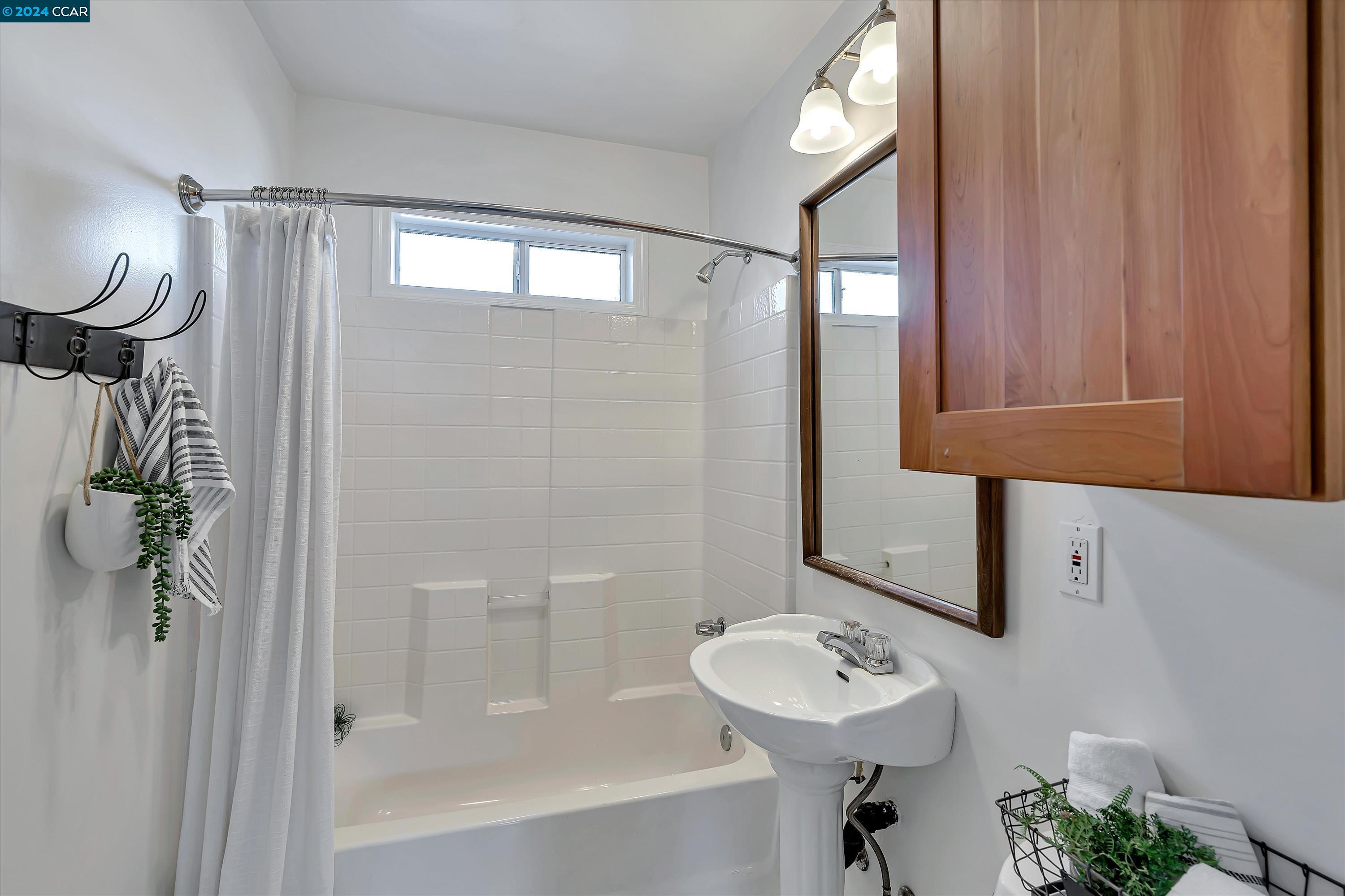 Detail Gallery Image 31 of 47 For 1871 Tulare Ave, Richmond,  CA 94805 - 3 Beds | 2 Baths