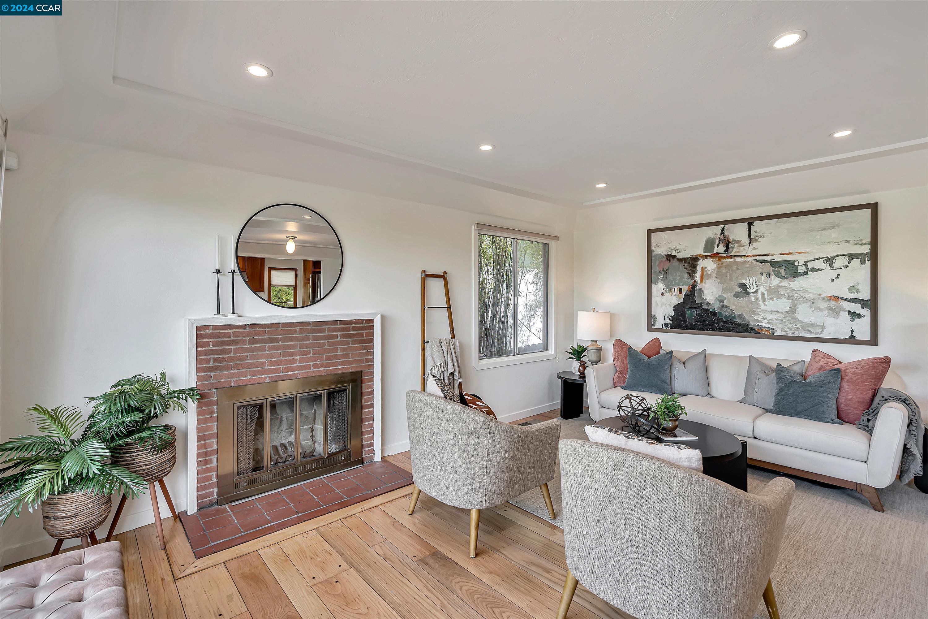 Detail Gallery Image 6 of 47 For 1871 Tulare Ave, Richmond,  CA 94805 - 3 Beds | 2 Baths